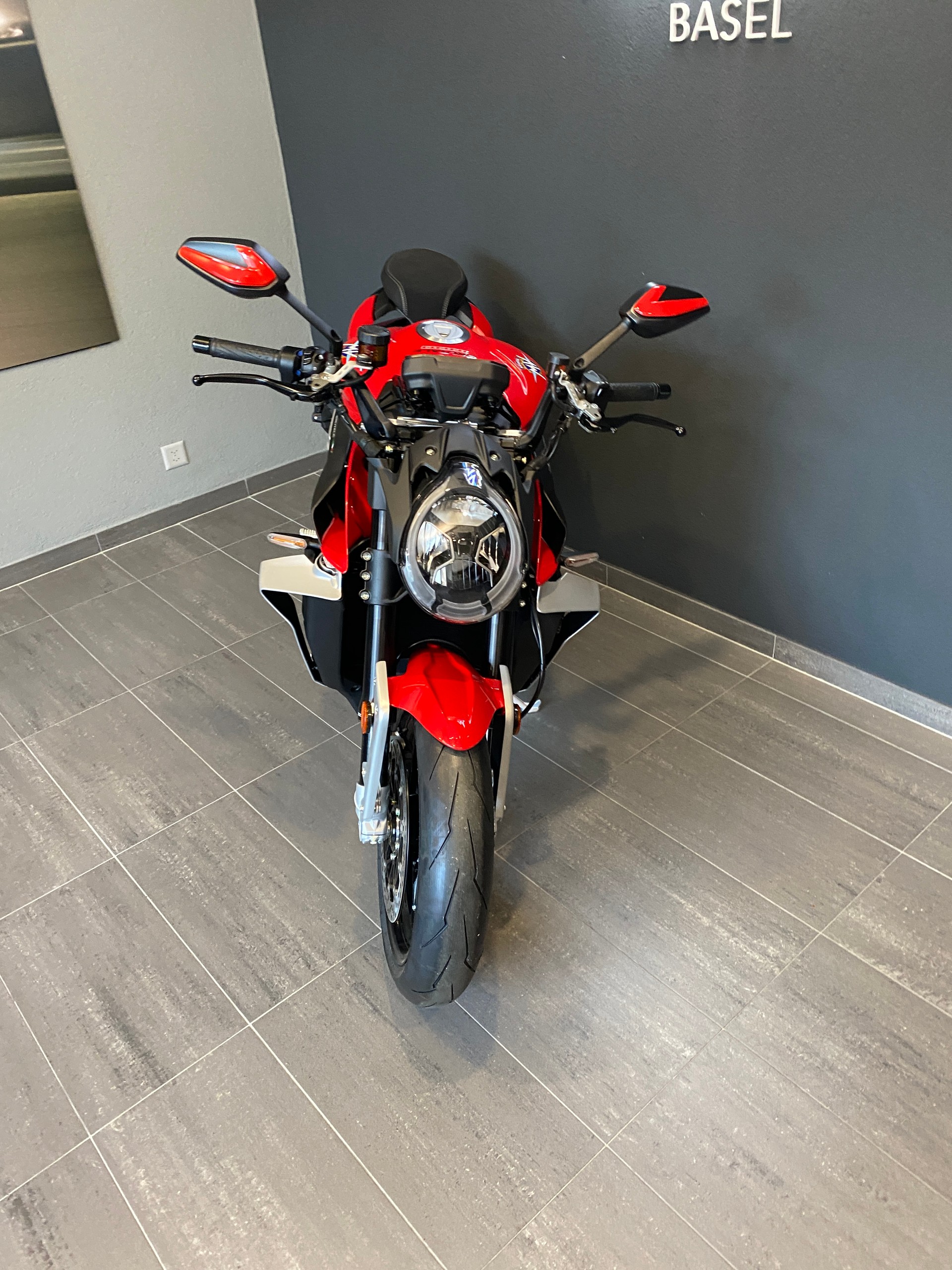 MV AGUSTA Brutale 1000-image-5