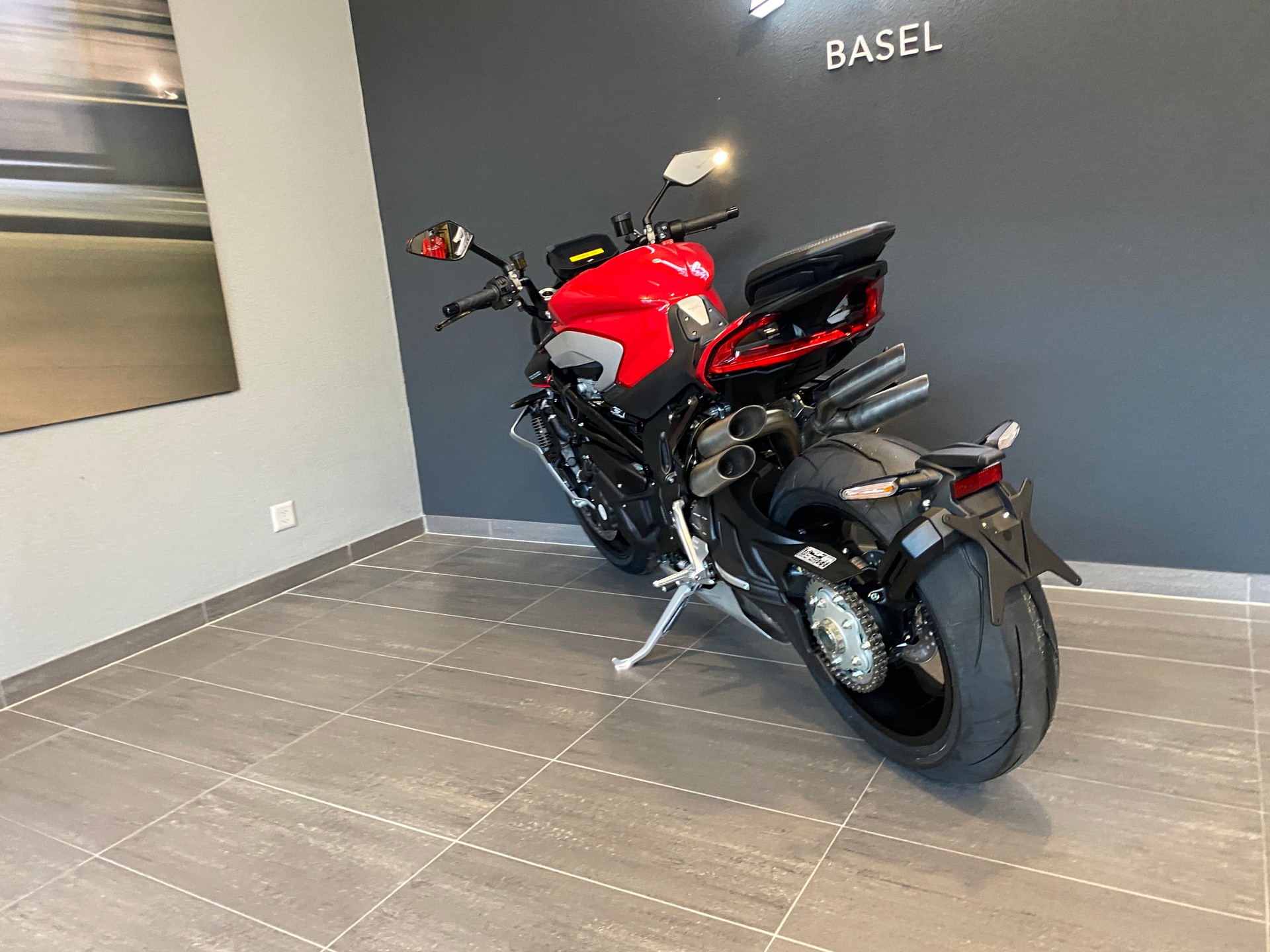 MV AGUSTA Brutale 1000-image-8