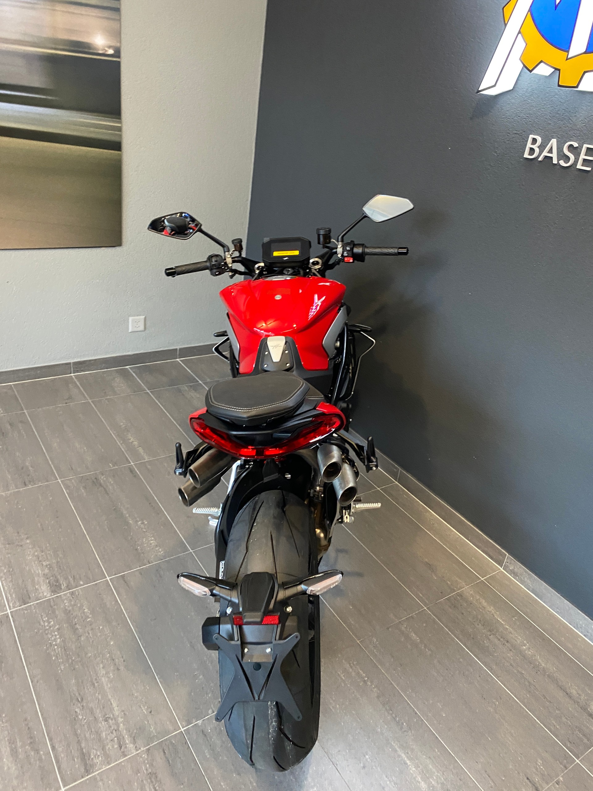 MV AGUSTA Brutale 1000-image-10