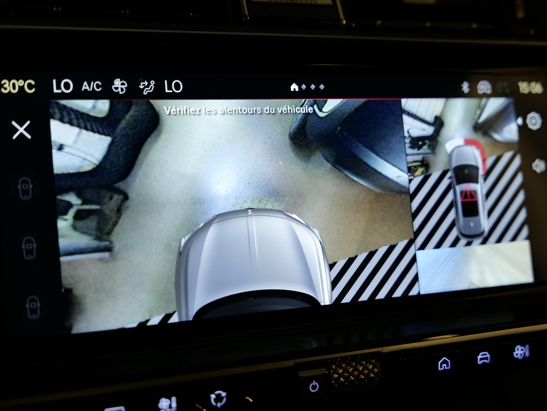 DS AUTOMOBILES 1.6 E-Tense 300 Ligne Noire 4x4-image-27