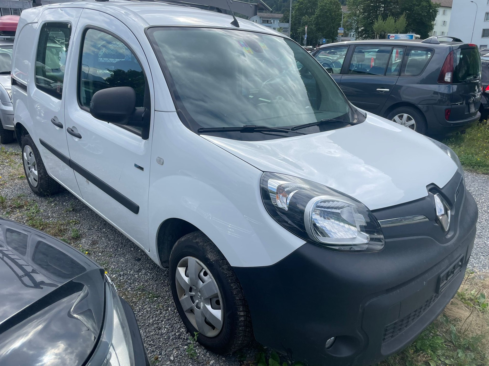 RENAULT Kangoo Z.E. (Batterie Miete)-image-11