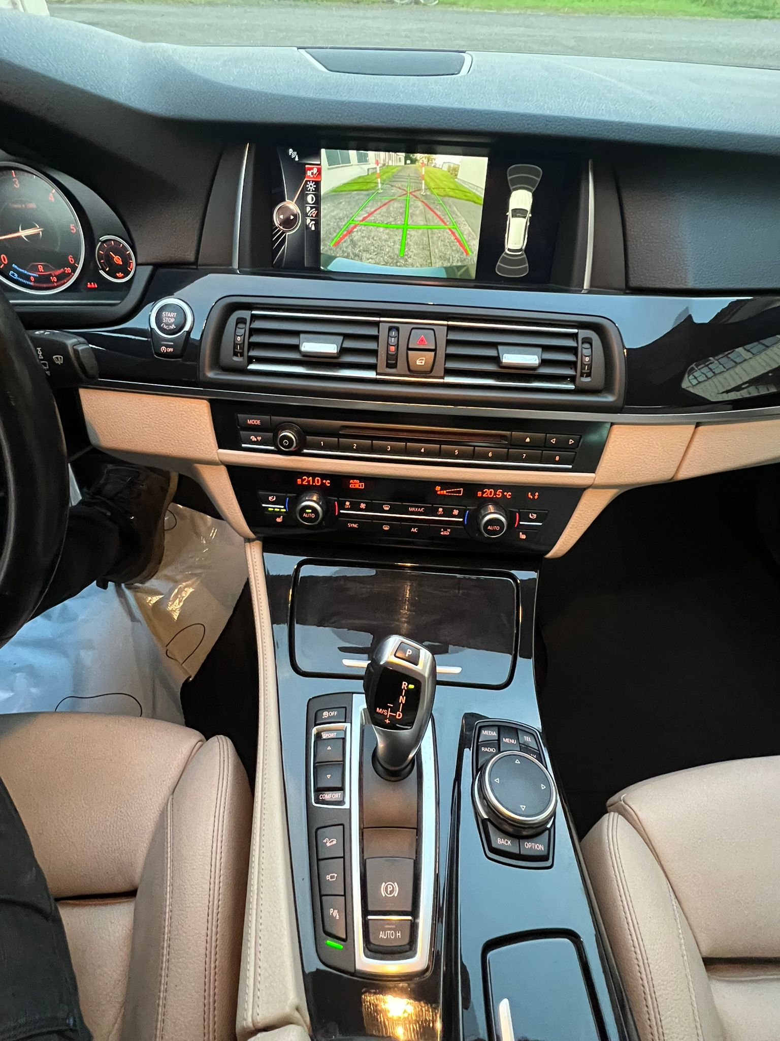 BMW 535d Touring xDrive Steptronic-image-13