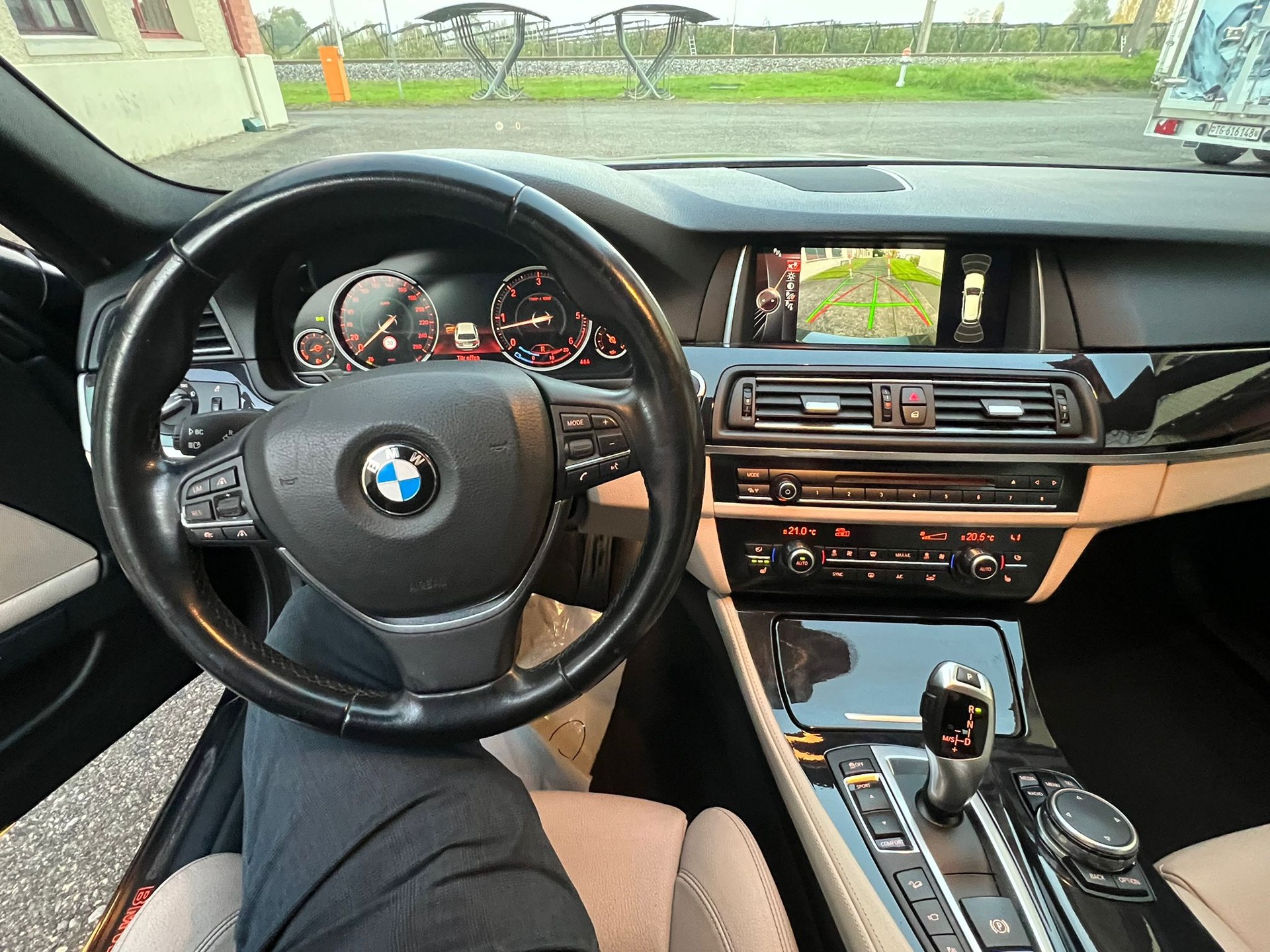 BMW 535d Touring xDrive Steptronic-image-14