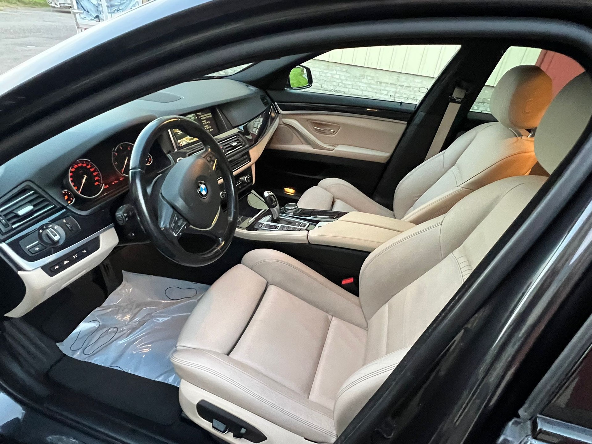 BMW 535d Touring xDrive Steptronic-image-9