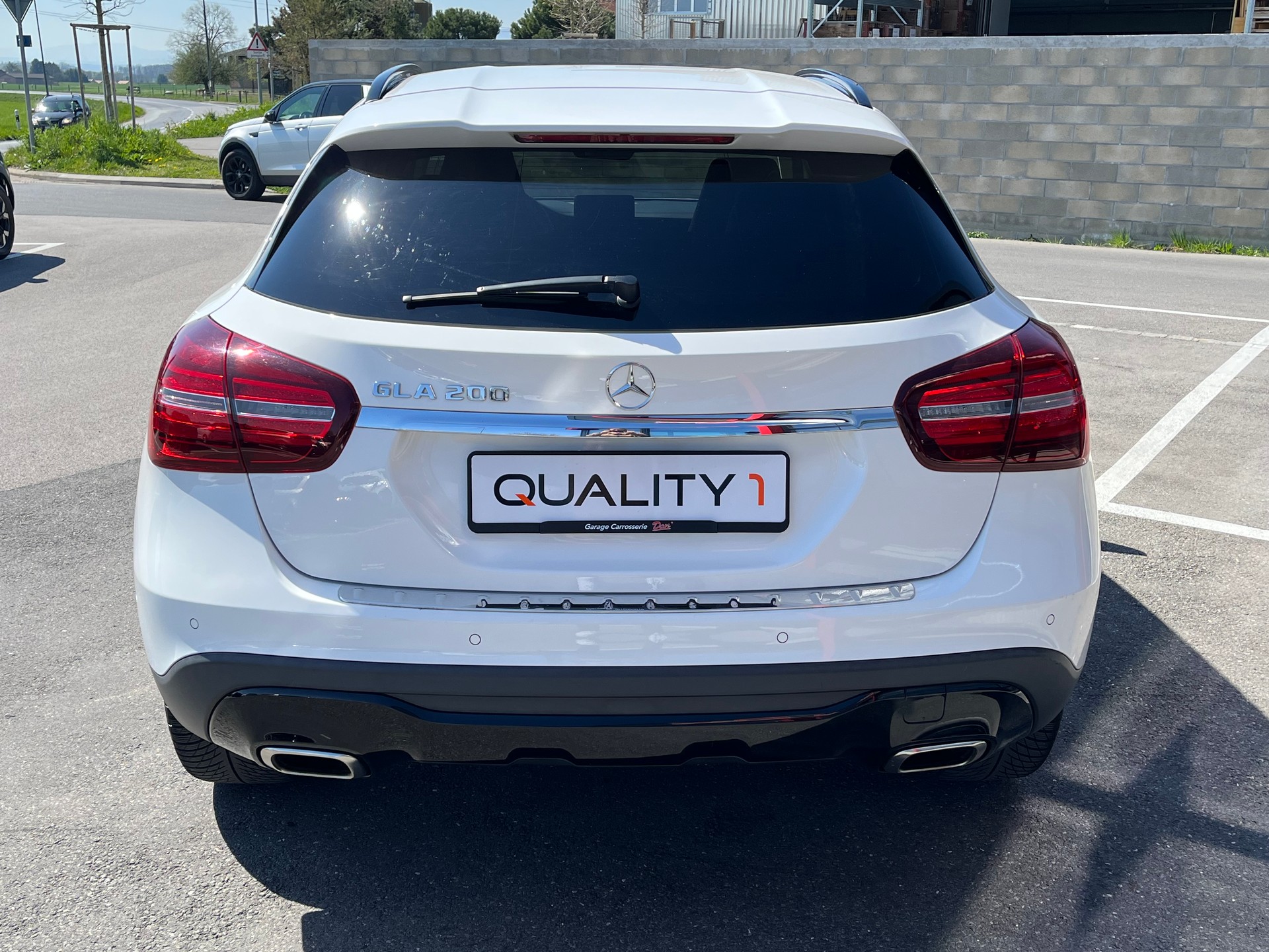 MERCEDES-BENZ GLA 200 Night Star 7G-DCT-image-5
