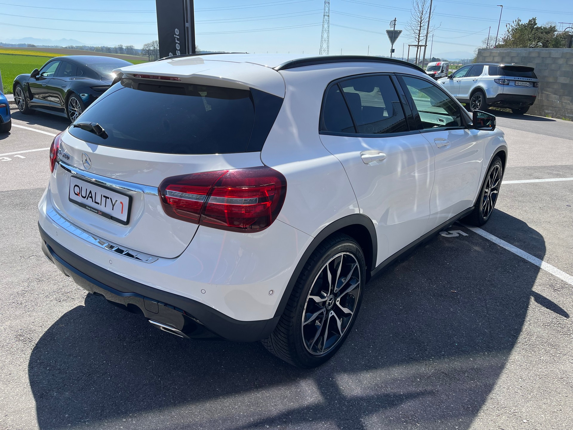 MERCEDES-BENZ GLA 200 Night Star 7G-DCT-image-4