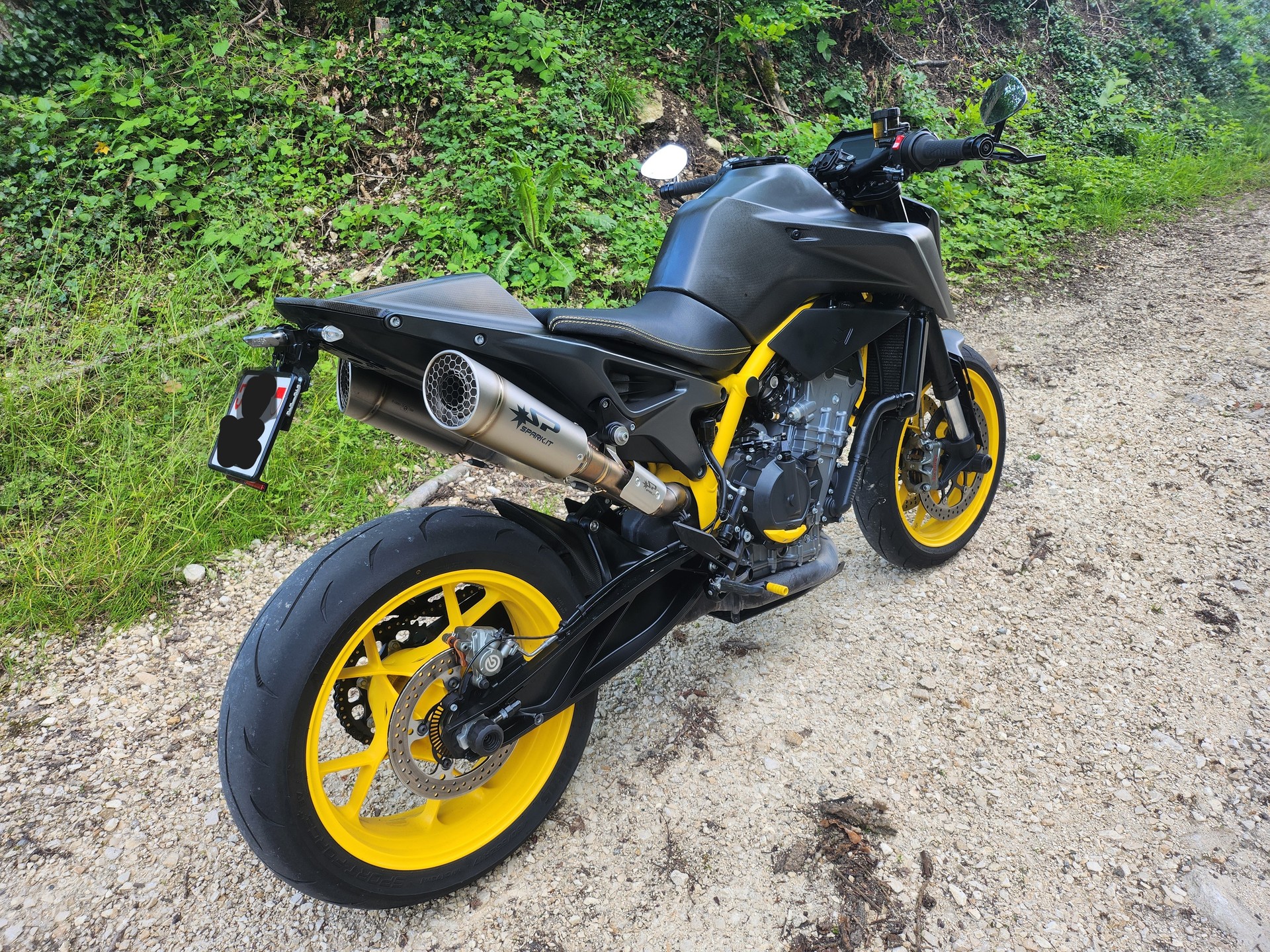KTM 890 Duke R-image-3
