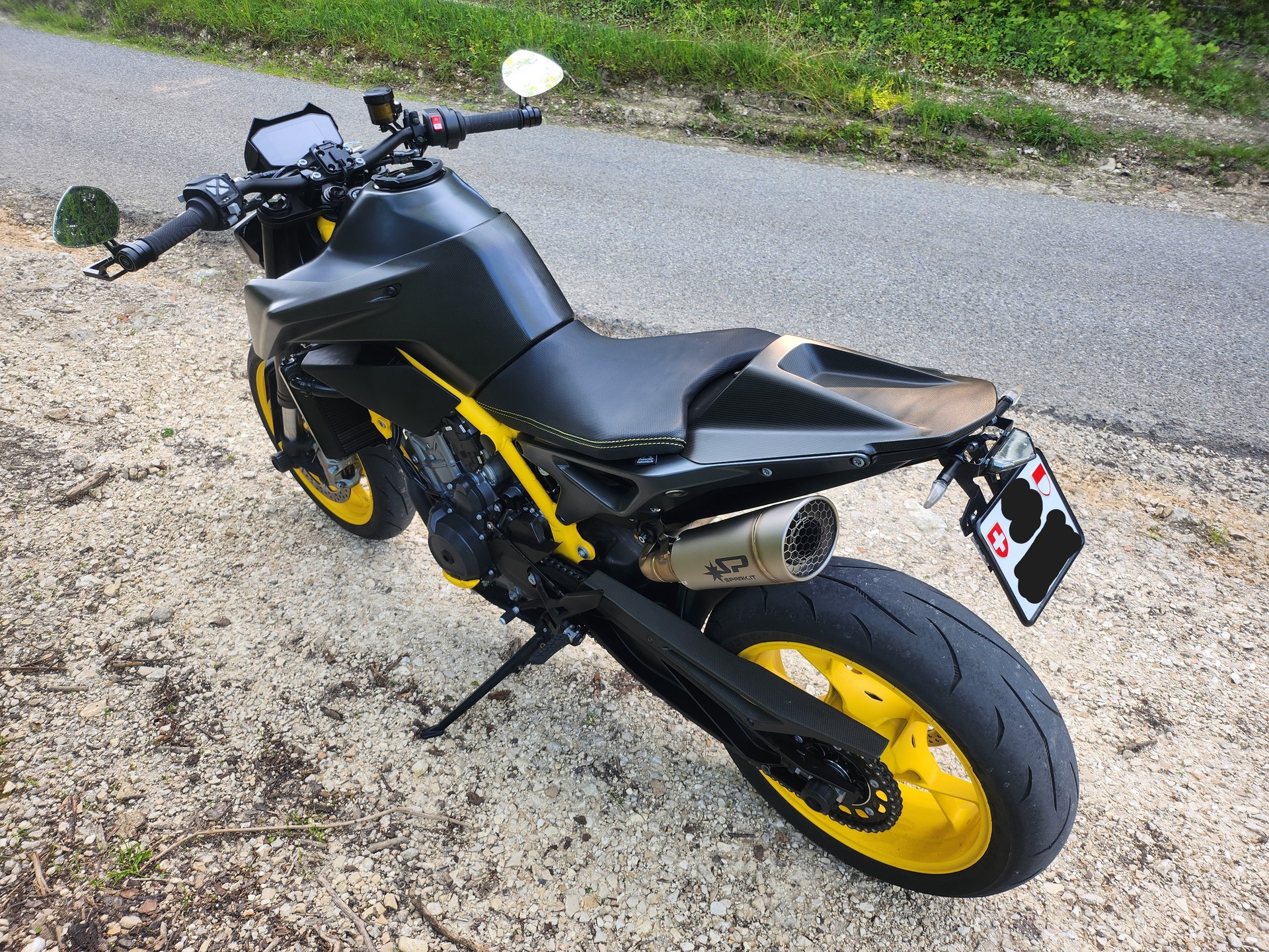 KTM 890 Duke R-image-5