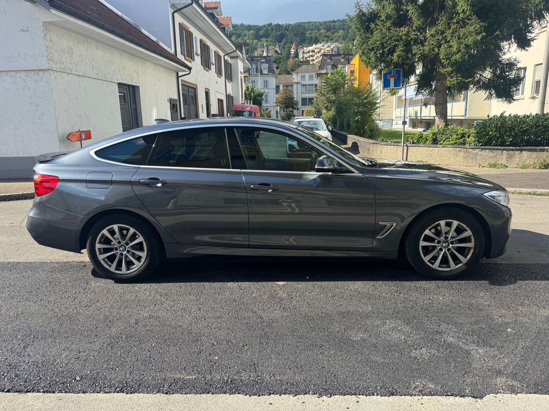 BMW 320i GT xDrive Sport Line Steptronic-image-3