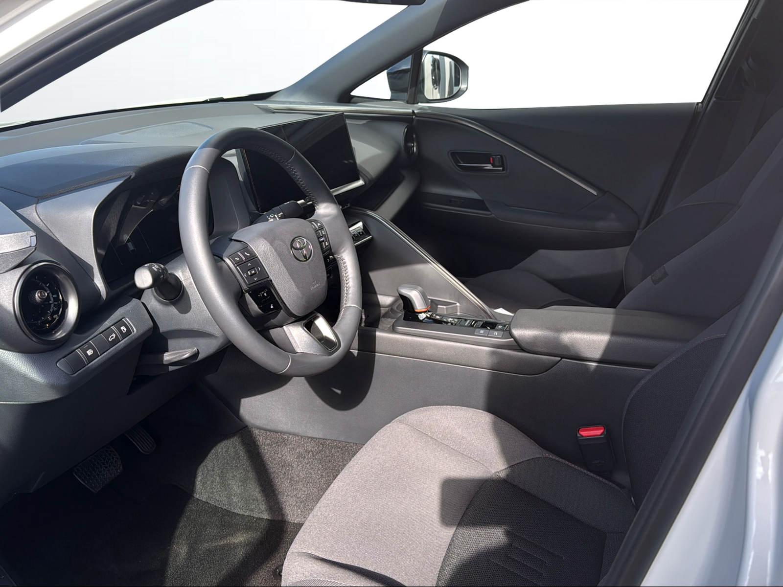 TOYOTA C-HR 2.0 PHEV Trend-image-7