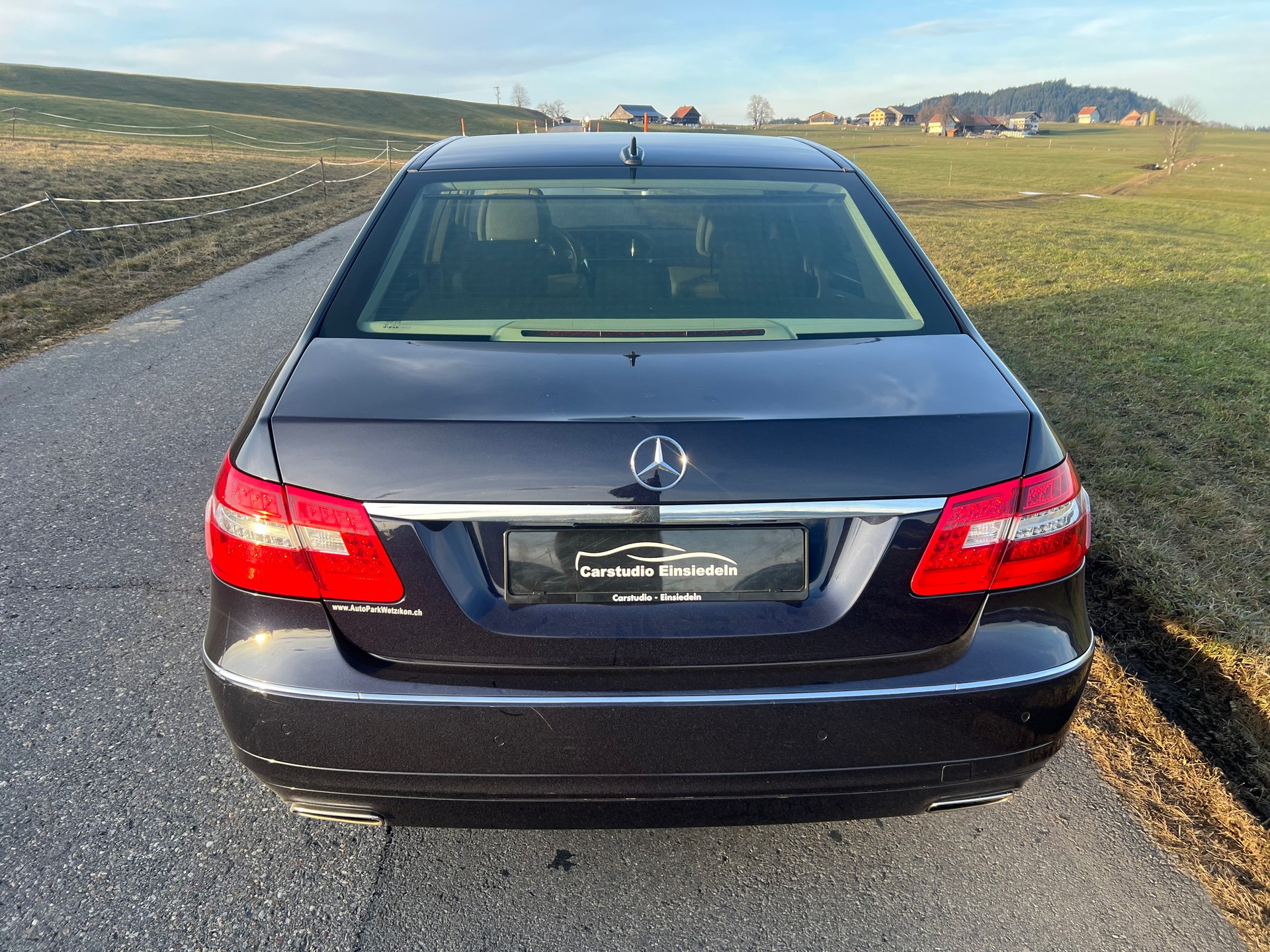 MERCEDES-BENZ E 500 Elégance 4Matic 7G-Tronic-image-3