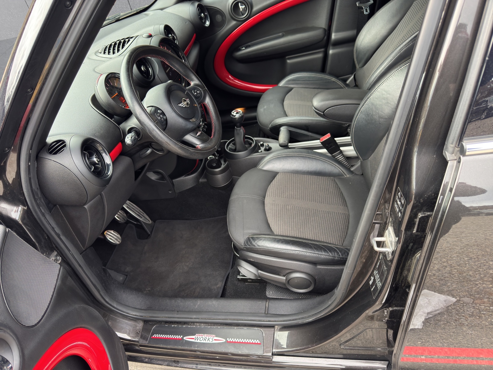 MINI Countryman John Cooper Works ALL4-image-8