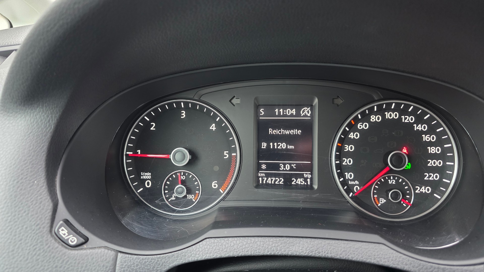 VW Sharan 2.0 TDI BMT Highline DSG-image-9