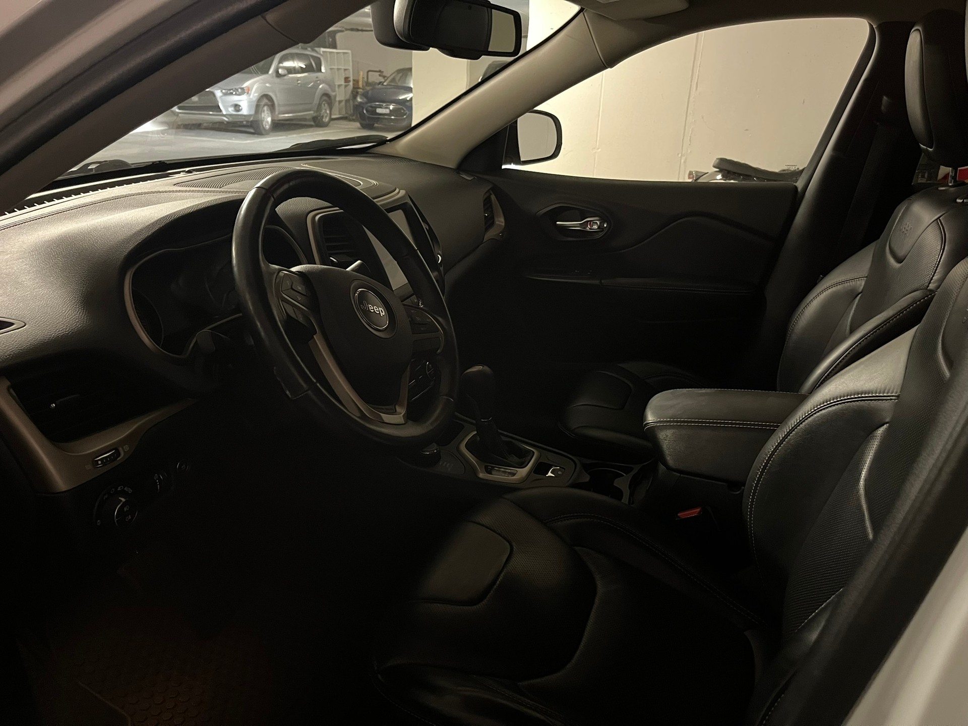 JEEP Cherokee 2.2TD Limited AWD-image-7