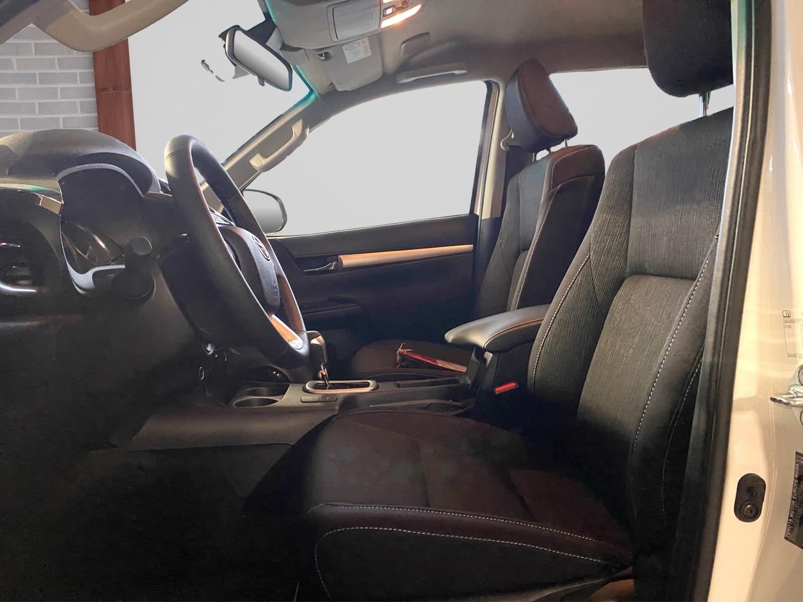 TOYOTA Hilux Double Cab.-Pick-up 2.4 D-4D 150 Style-image-7