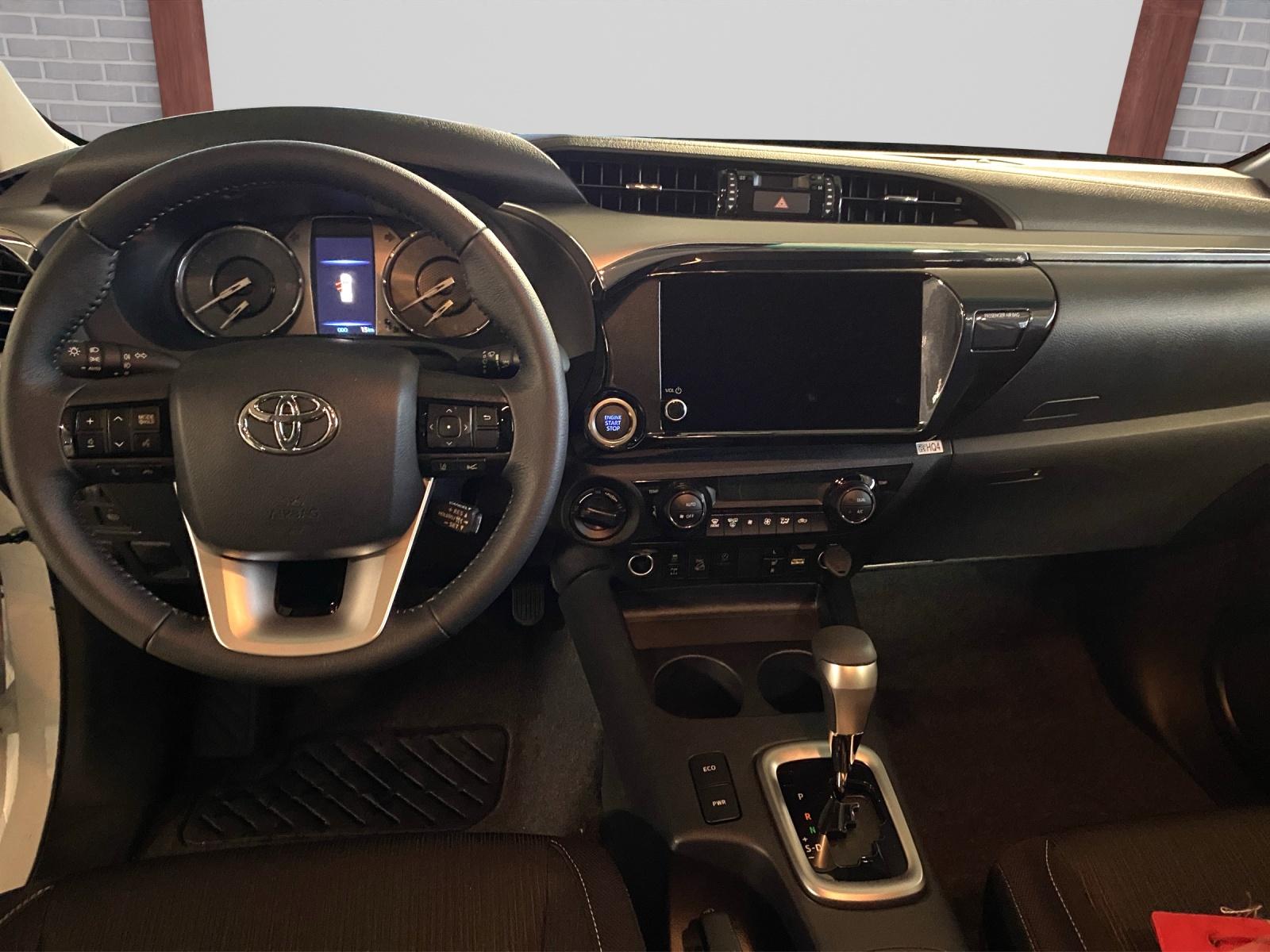 TOYOTA Hilux Double Cab.-Pick-up 2.4 D-4D 150 Style-image-5