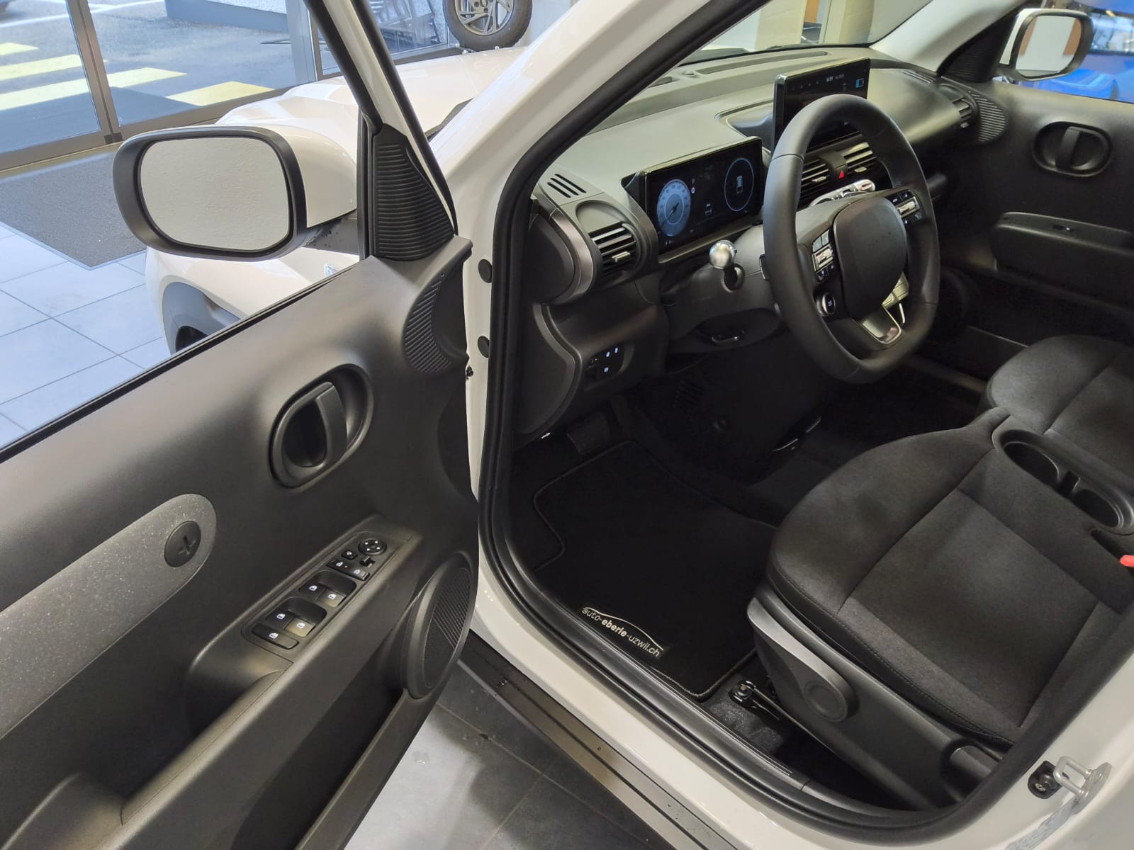 HYUNDAI Inster Electric Origo 49kWh-image-12