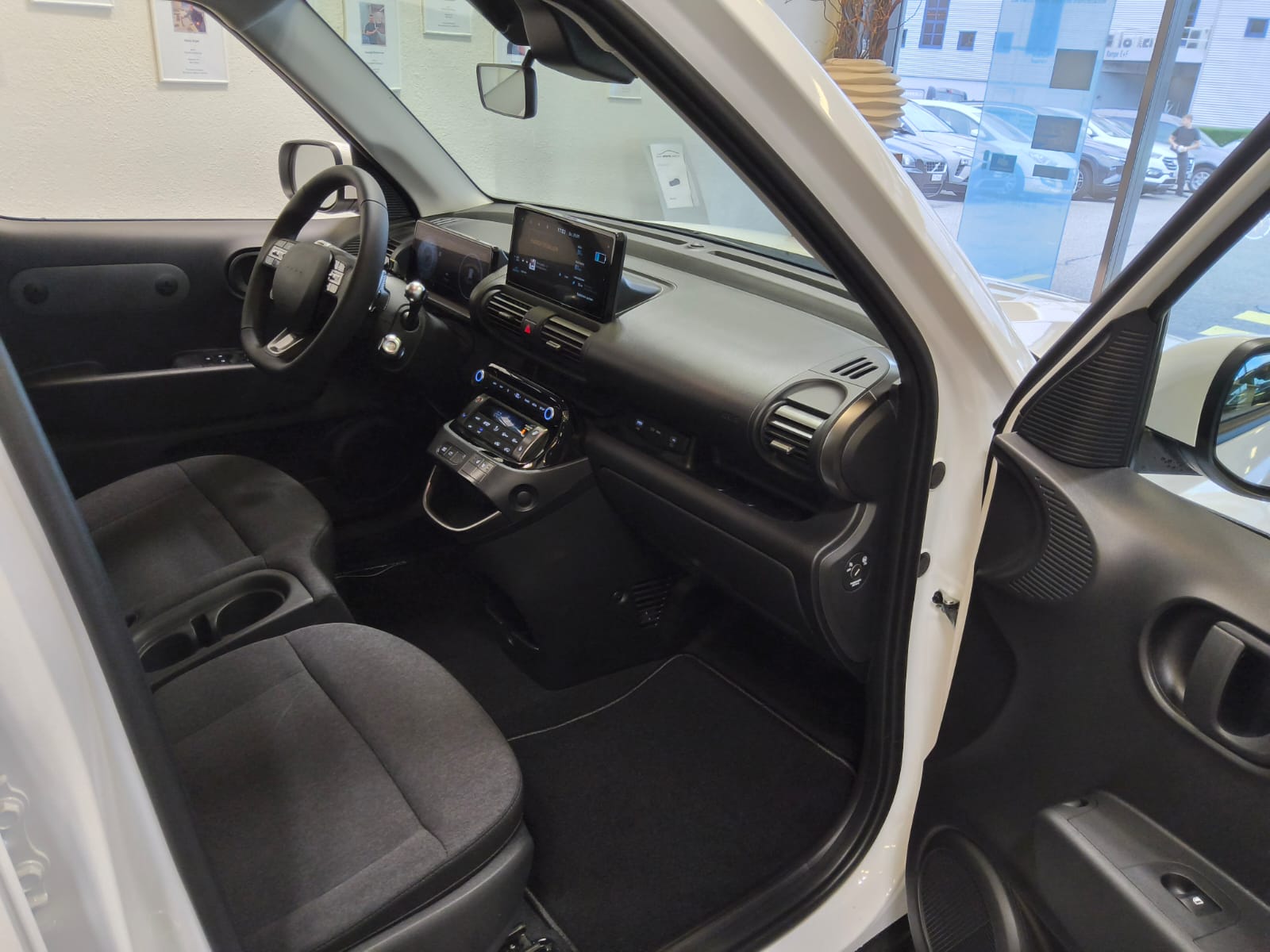 HYUNDAI Inster Electric Origo 49kWh-image-7