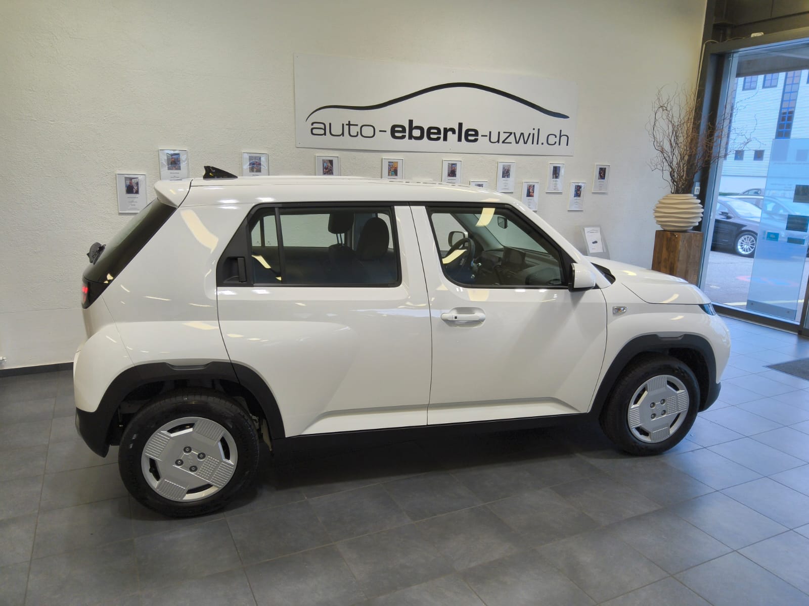 HYUNDAI Inster Electric Origo 49kWh-showroom-element-3