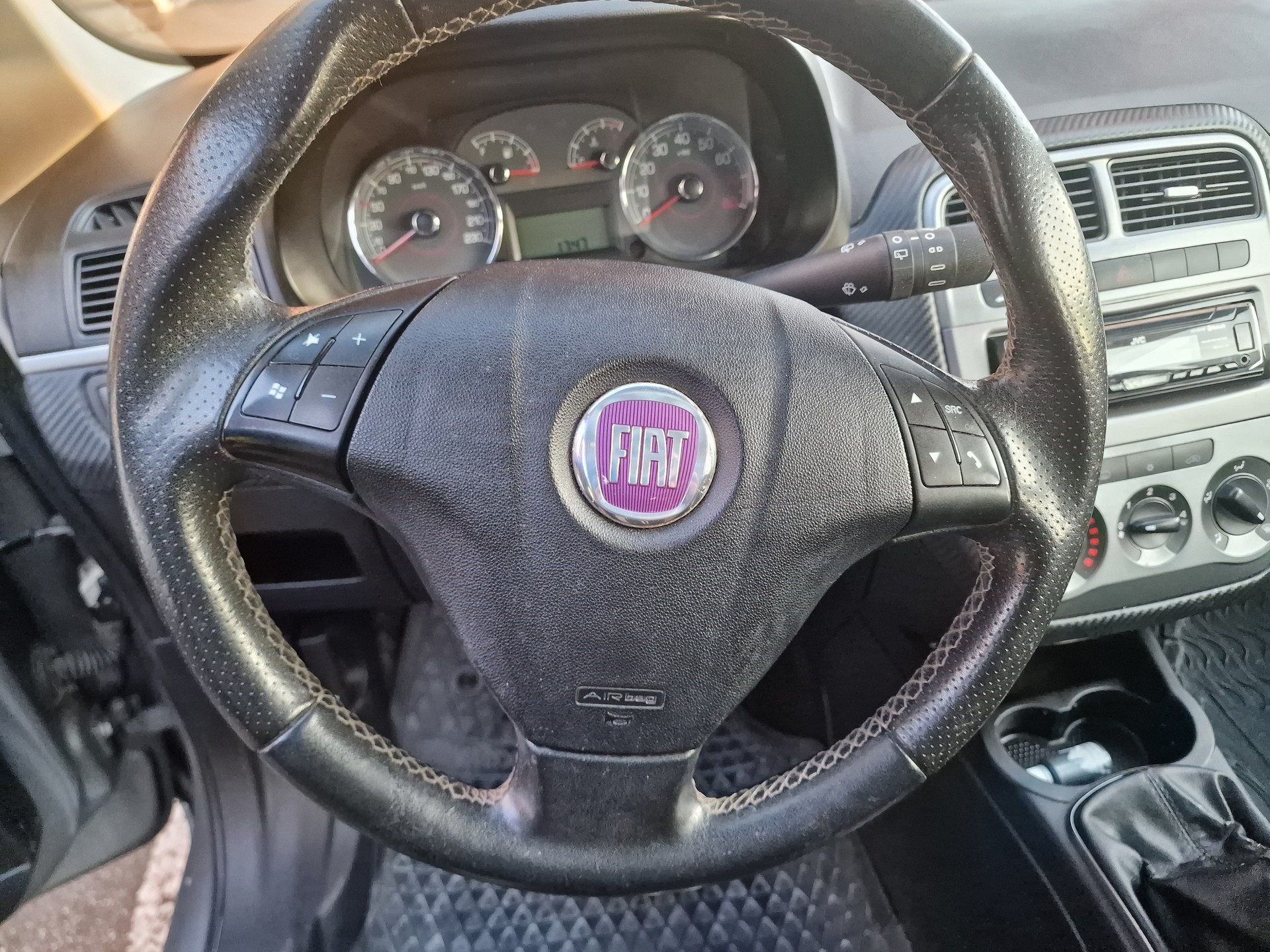 FIAT Punto 1.4 Genius 12Mt Gara 8x Bereift MFK Neu-image-5