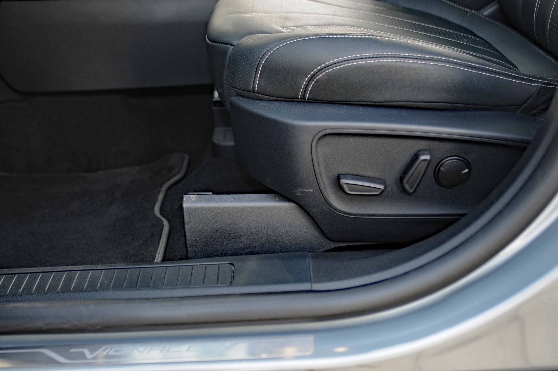 FORD Kuga 2.5 PHEV Vignale 2WD-image-15