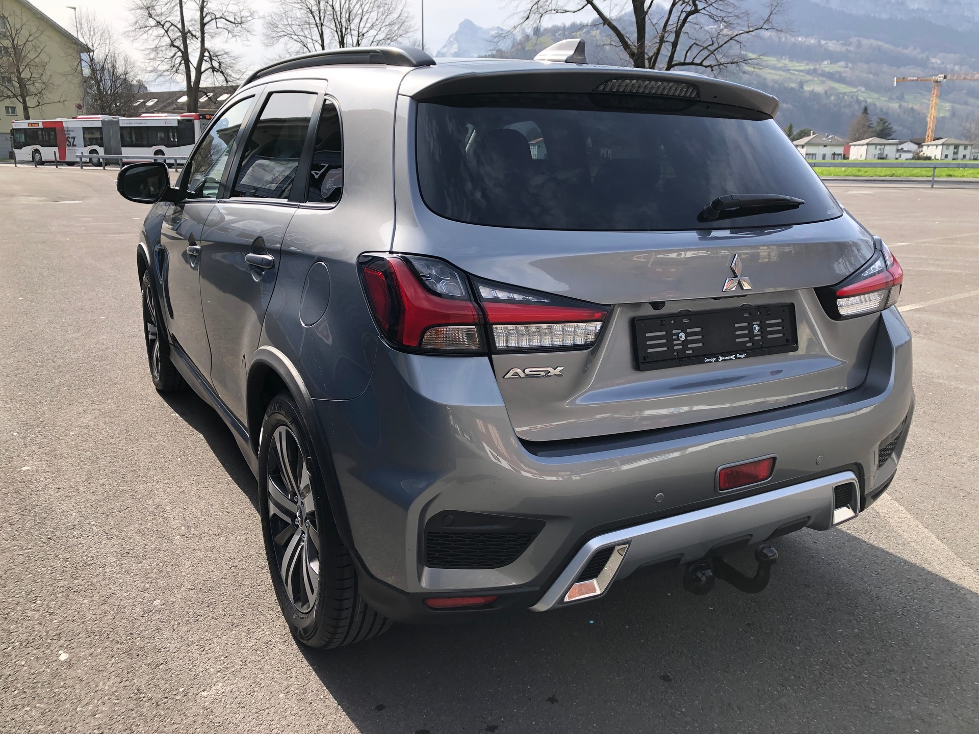MITSUBISHI ASX 2.0 Diamond 4WD Automat-showroom-element-3