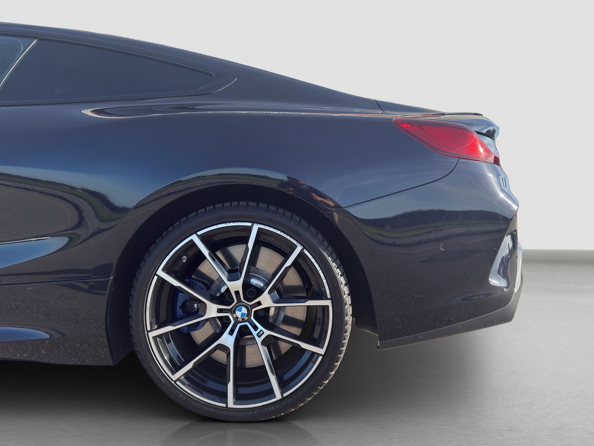 BMW M850i xDrive Steptronic-image-4