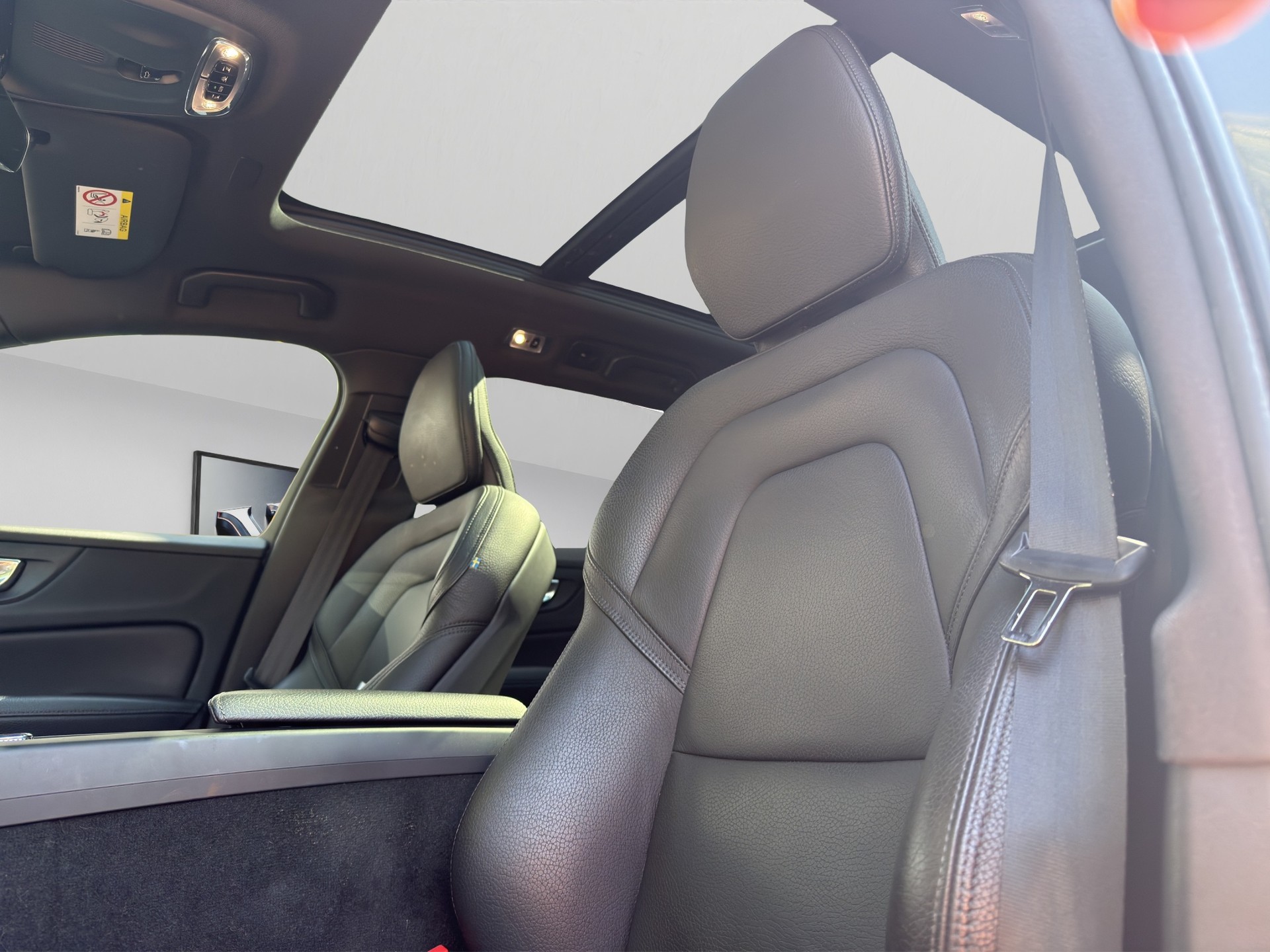 VOLVO V60 T5 R-Design Geartronic * Garantie * frisch MFK * 8 fach * Gratisservice * Standheizung *-image-7