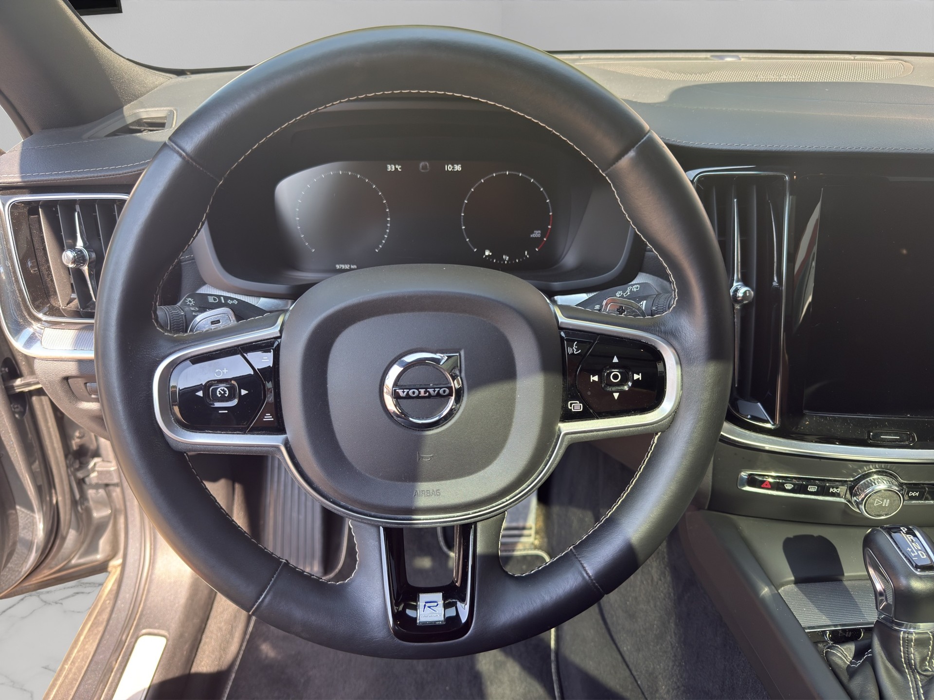 VOLVO V60 T5 R-Design Geartronic * Garantie * frisch MFK * 8 fach * Gratisservice * Standheizung *-image-11