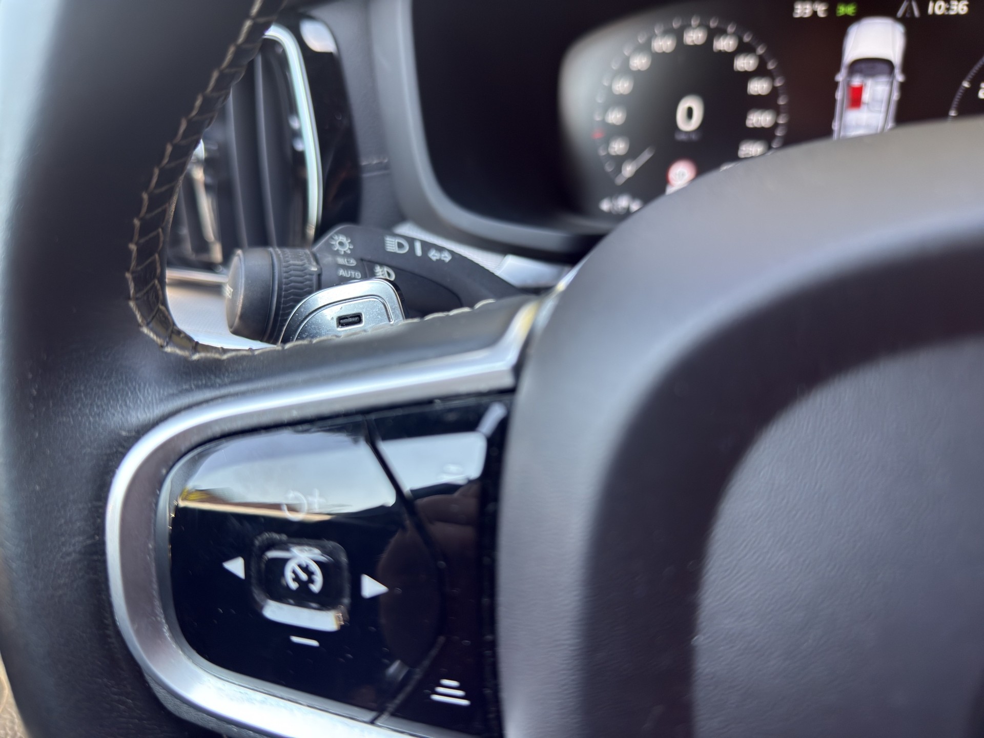 VOLVO V60 T5 R-Design Geartronic * Garantie * frisch MFK * 8 fach * Gratisservice * Standheizung *-image-14