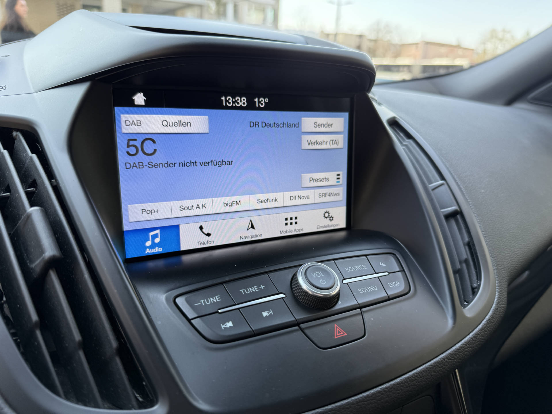 FORD Kuga 2.0 TDCi 150 ST-Line FPS-image-12