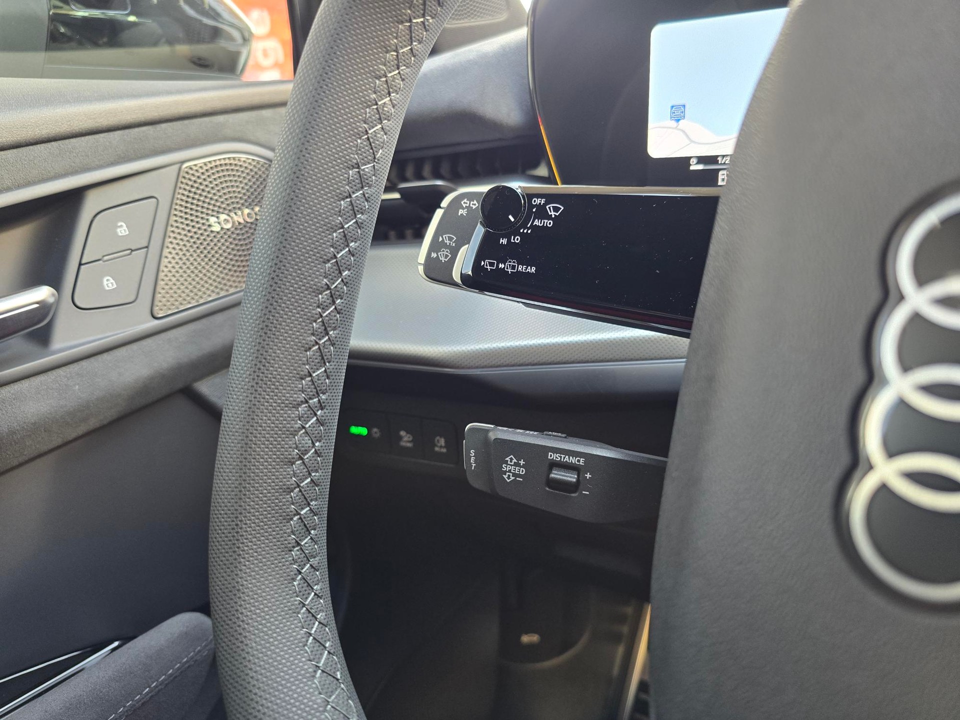 AUDI Q3 SUV TFSI quattro 195 kW S tronic-image-16