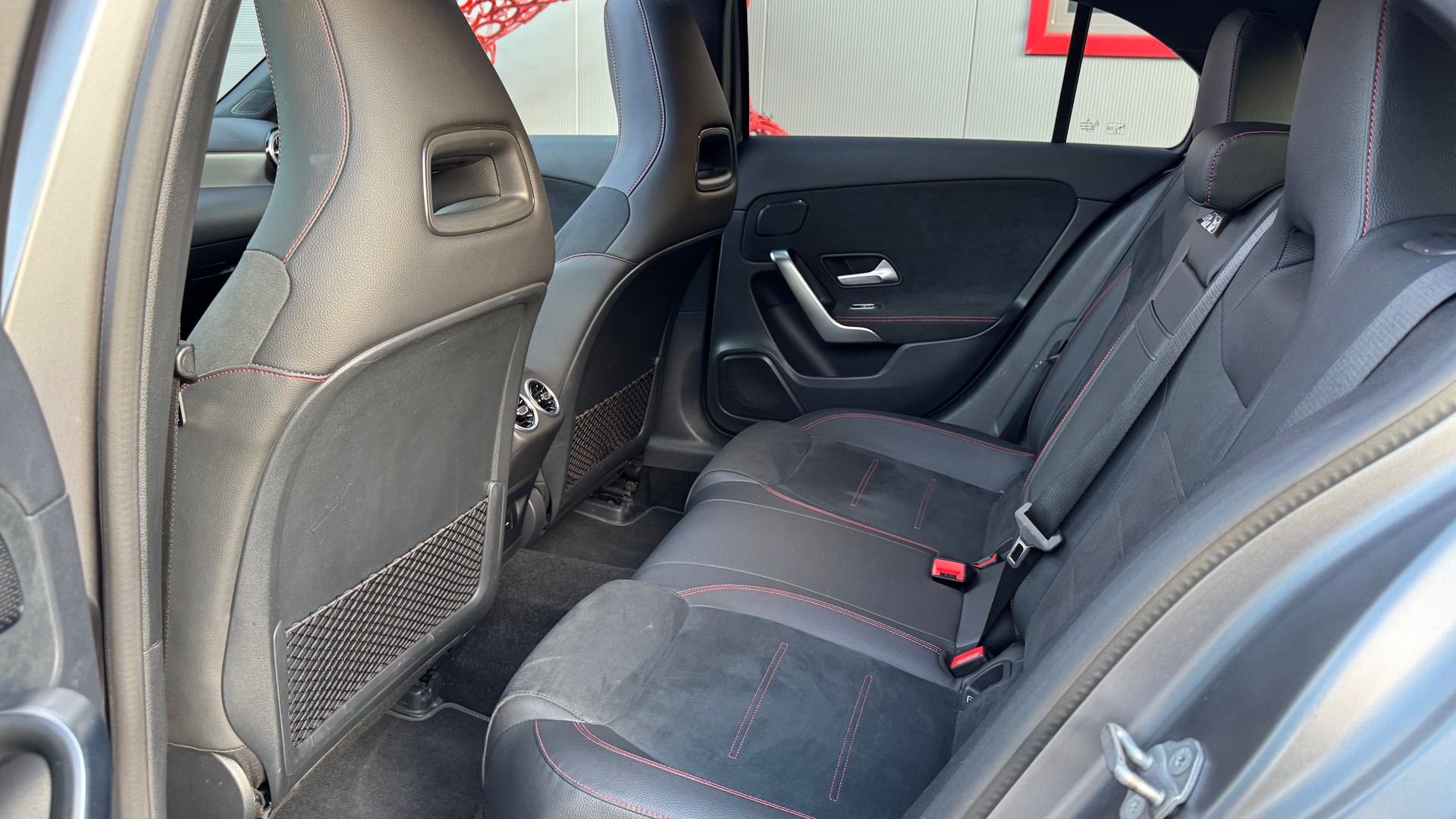 MERCEDES-BENZ A 250 4Matic AMG Line 4Matic 7G-DCT-image-15