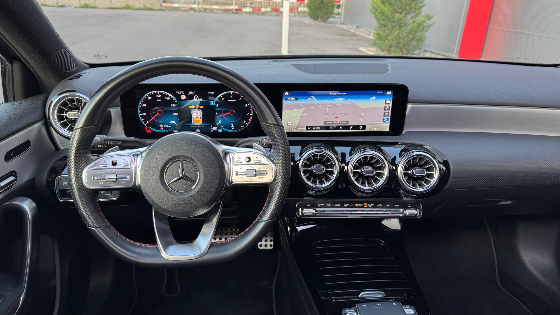 MERCEDES-BENZ A 250 4Matic AMG Line 4Matic 7G-DCT-image-13