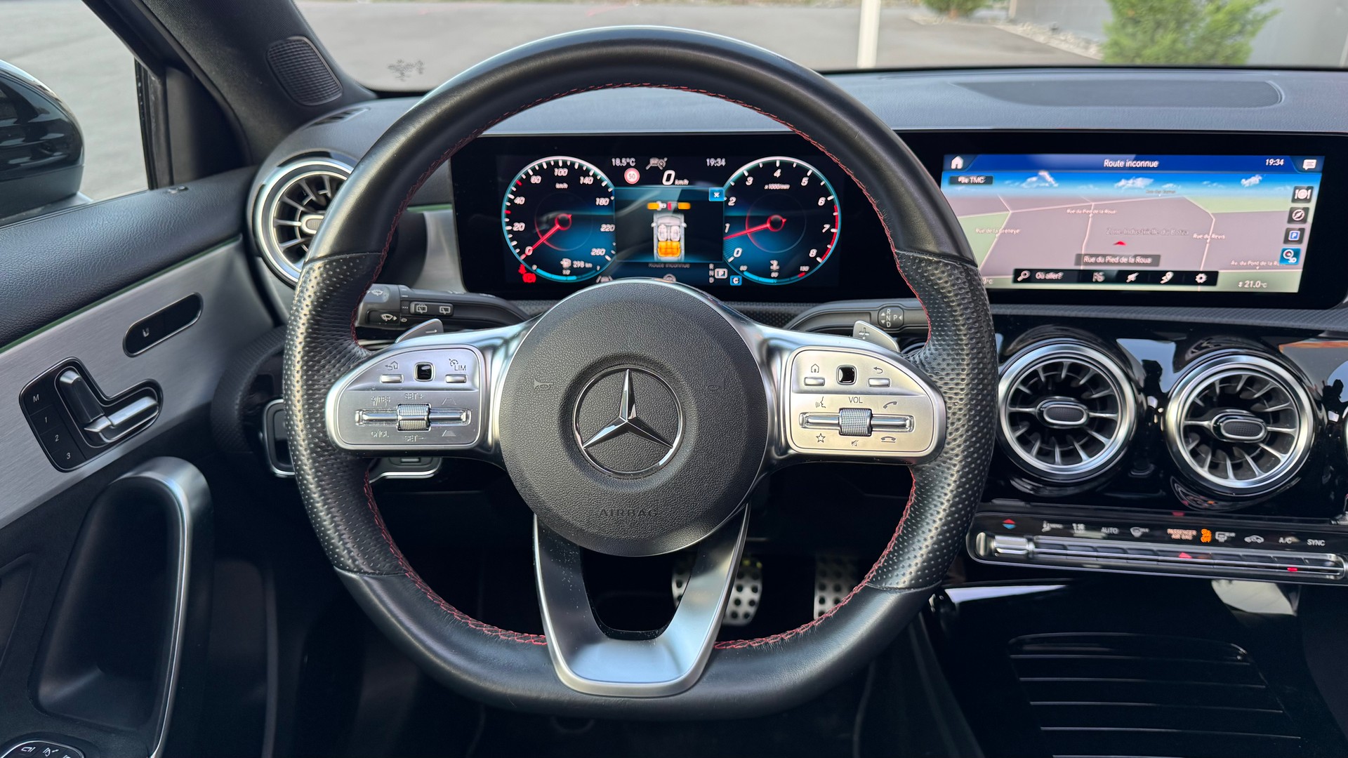 MERCEDES-BENZ A 250 4Matic AMG Line 4Matic 7G-DCT-image-14