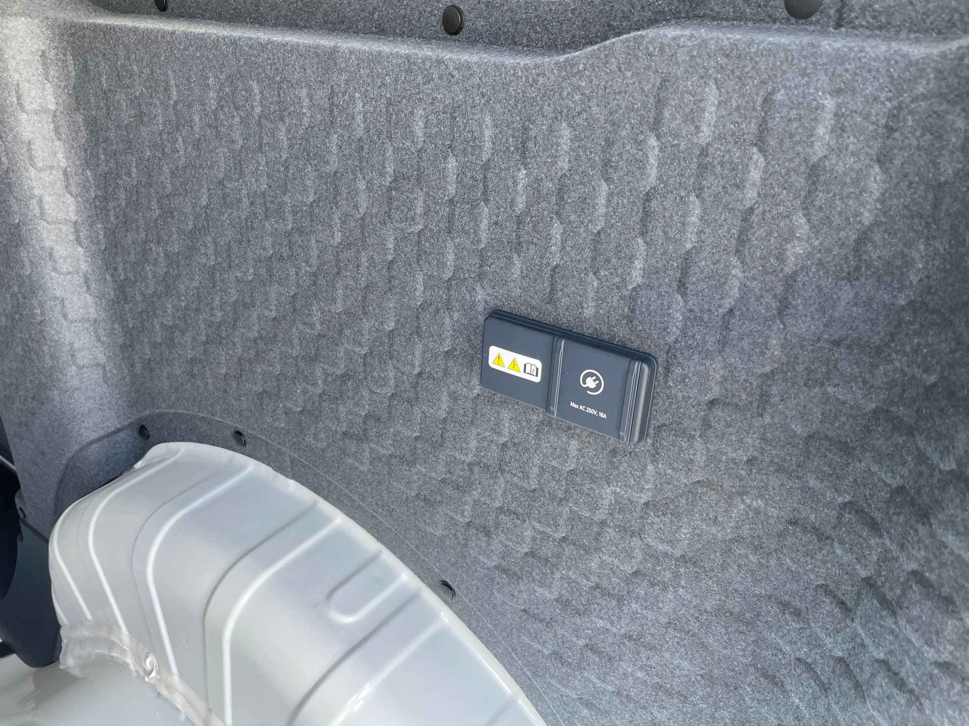 KIA PV5 Cargo 71.2 kWh Elite, 2-Schiebetüren, Wärmepumpe-image-10