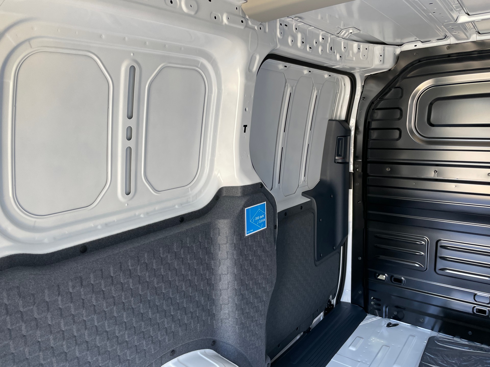 KIA PV5 Cargo 71.2 kWh Elite, 2-Schiebetüren, Wärmepumpe-image-11