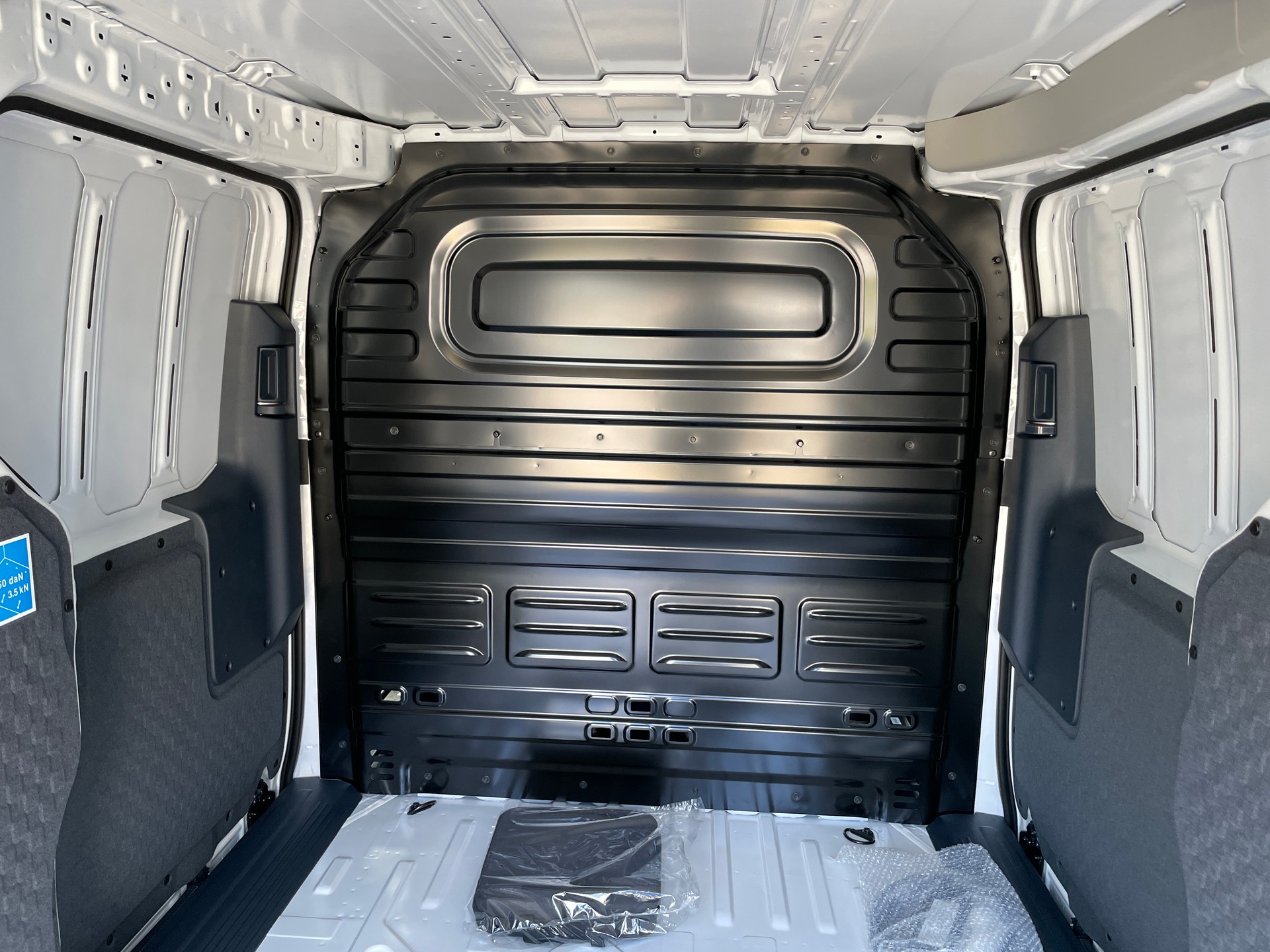 KIA PV5 Cargo 71.2 kWh Elite, 2-Schiebetüren, Wärmepumpe-image-12