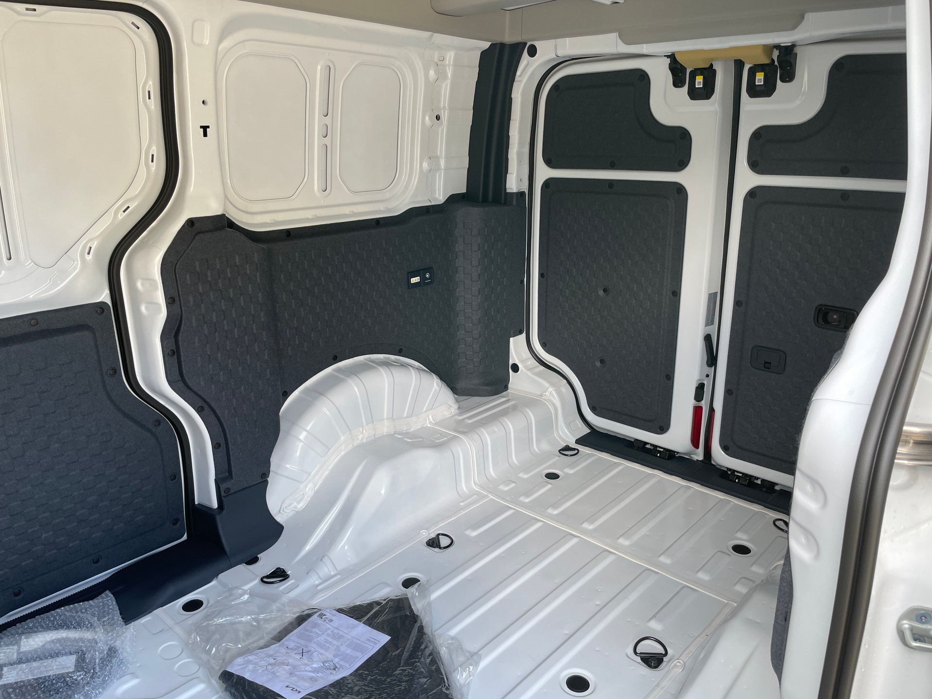 KIA PV5 Cargo 71.2 kWh Elite, 2-Schiebetüren, Wärmepumpe-image-20