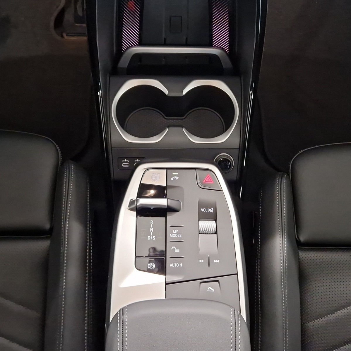 BMW X1 xDrive 25e M Sport-image-12