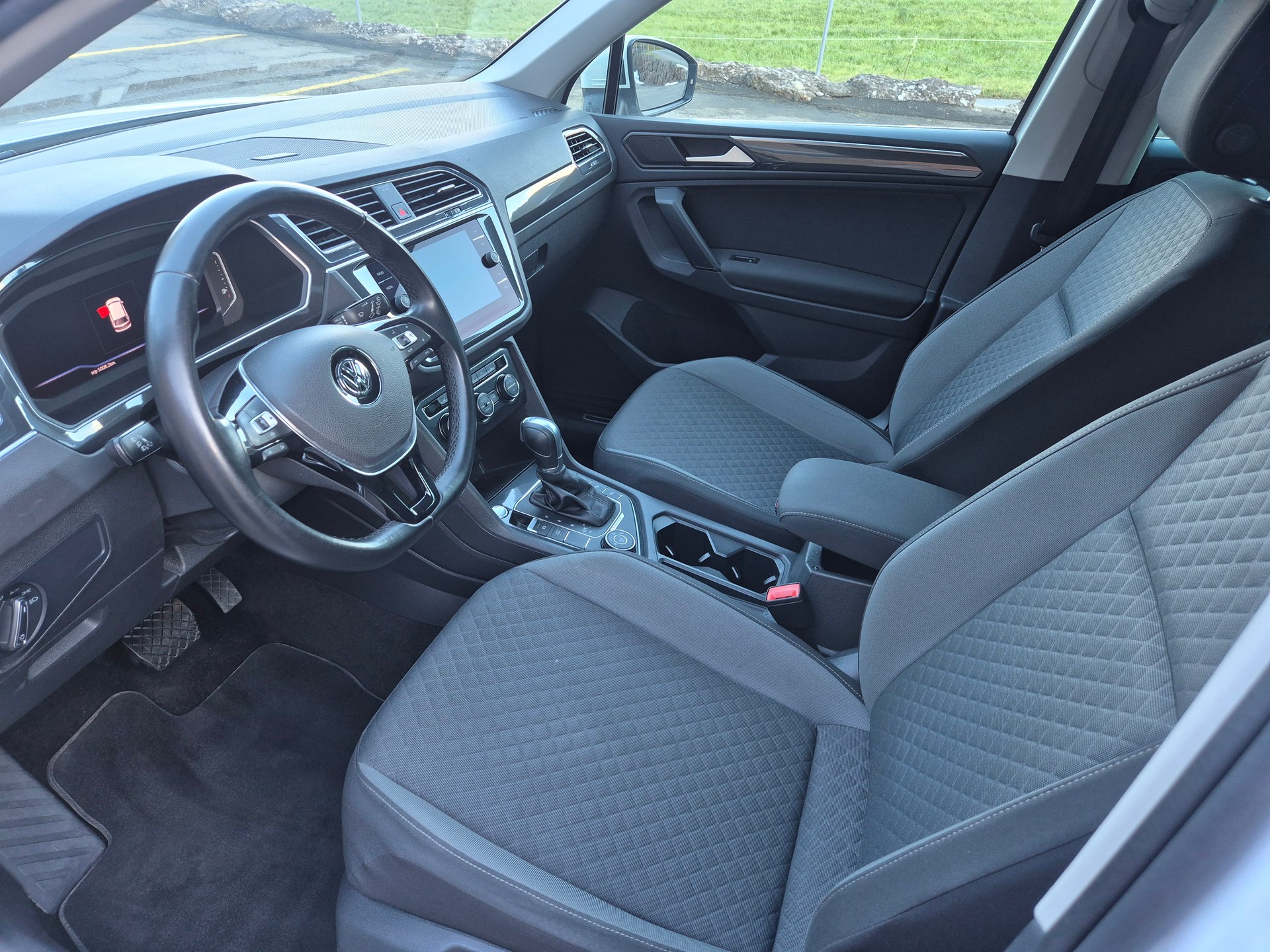 VW Tiguan 2.0 TDI SCR Comfortline 4Motion DSG-image-6
