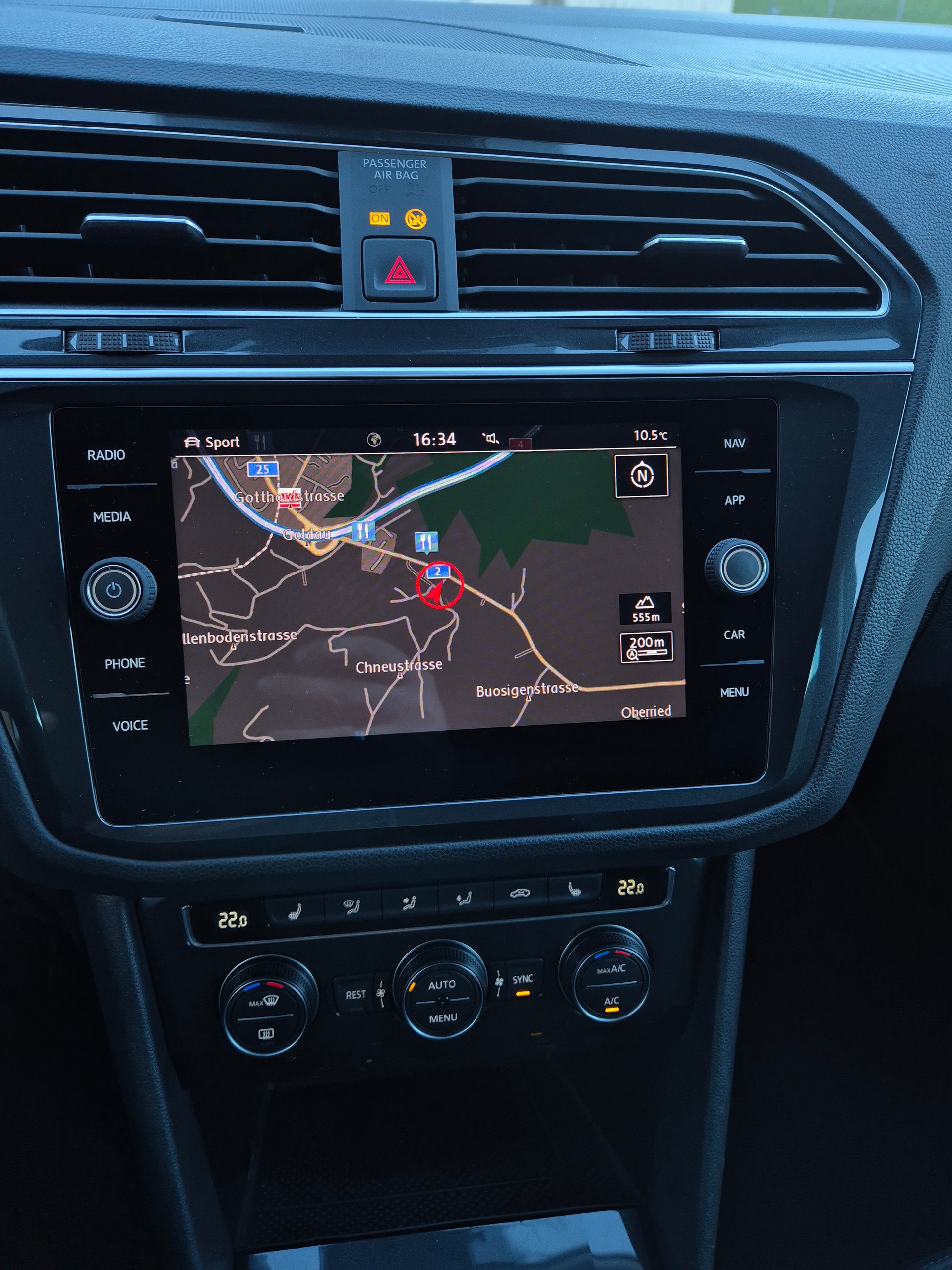 VW Tiguan 2.0 TDI SCR Comfortline 4Motion DSG-image-9