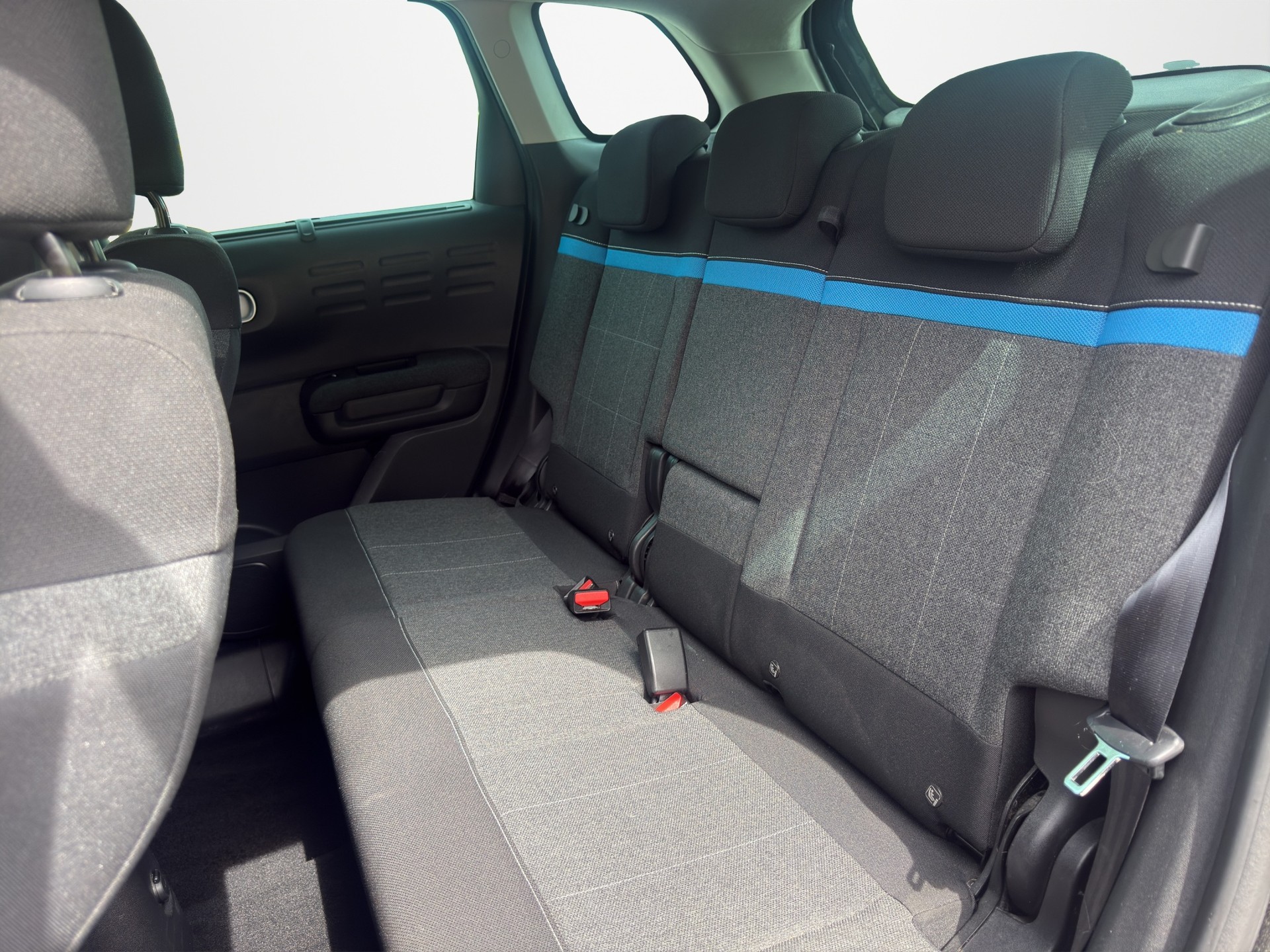 CITROEN C3 Aircross 1.2i PureTech Rip Curl EAT-image-9
