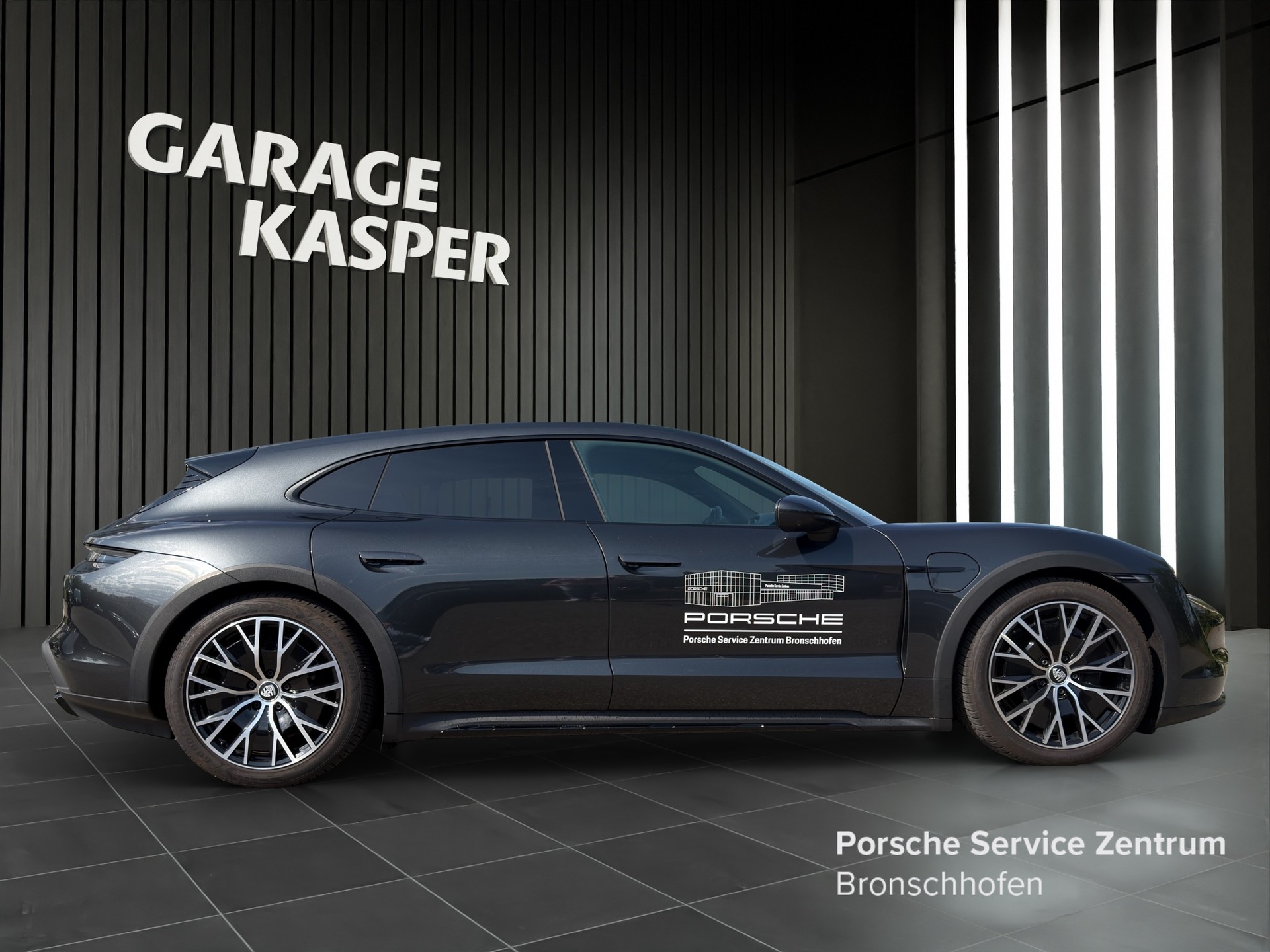 PORSCHE Taycan Cross Turismo 4-image-5