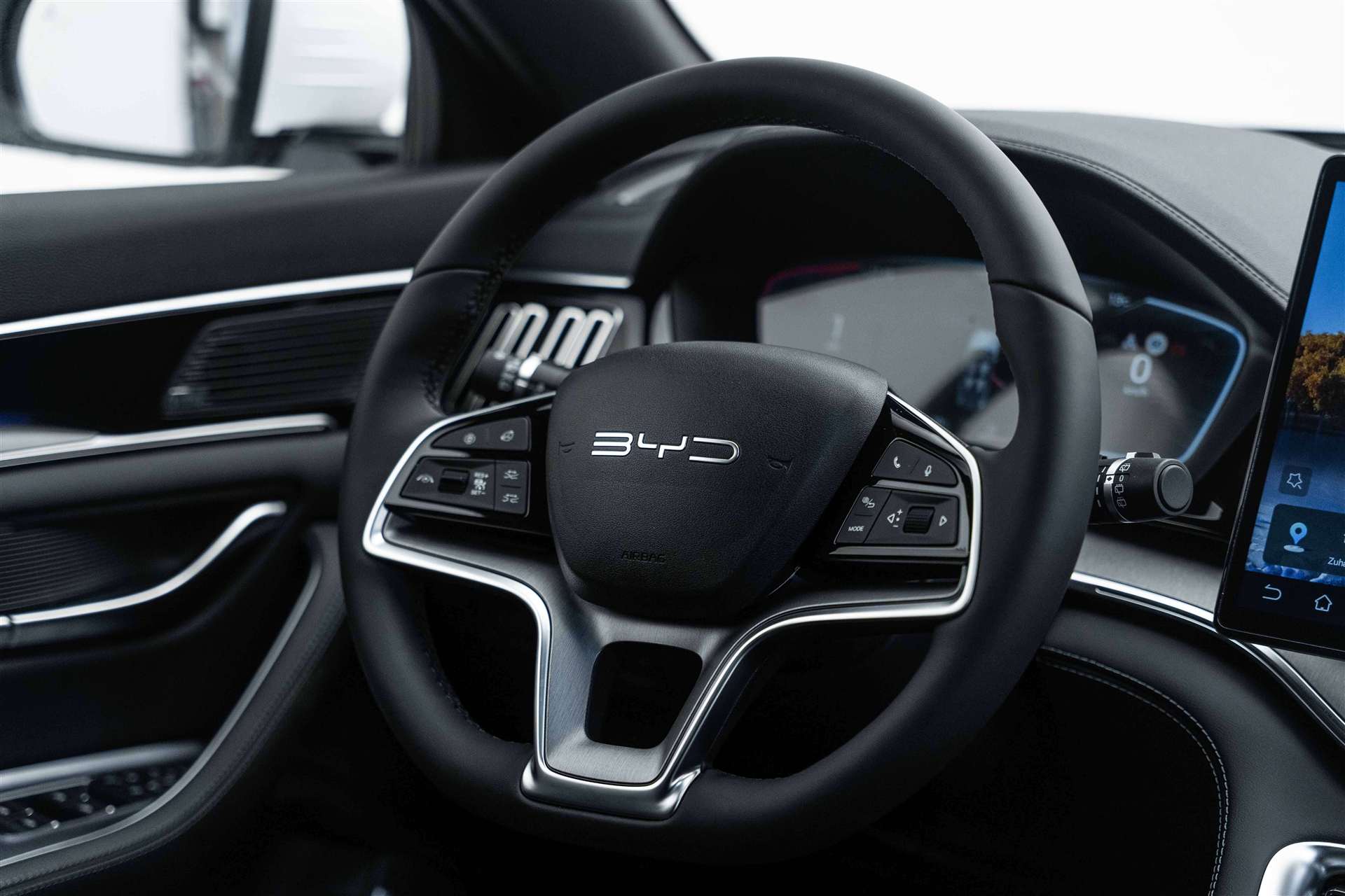BYD Seal U DM-i PHEV Design AWD 324PS Automat-image-9