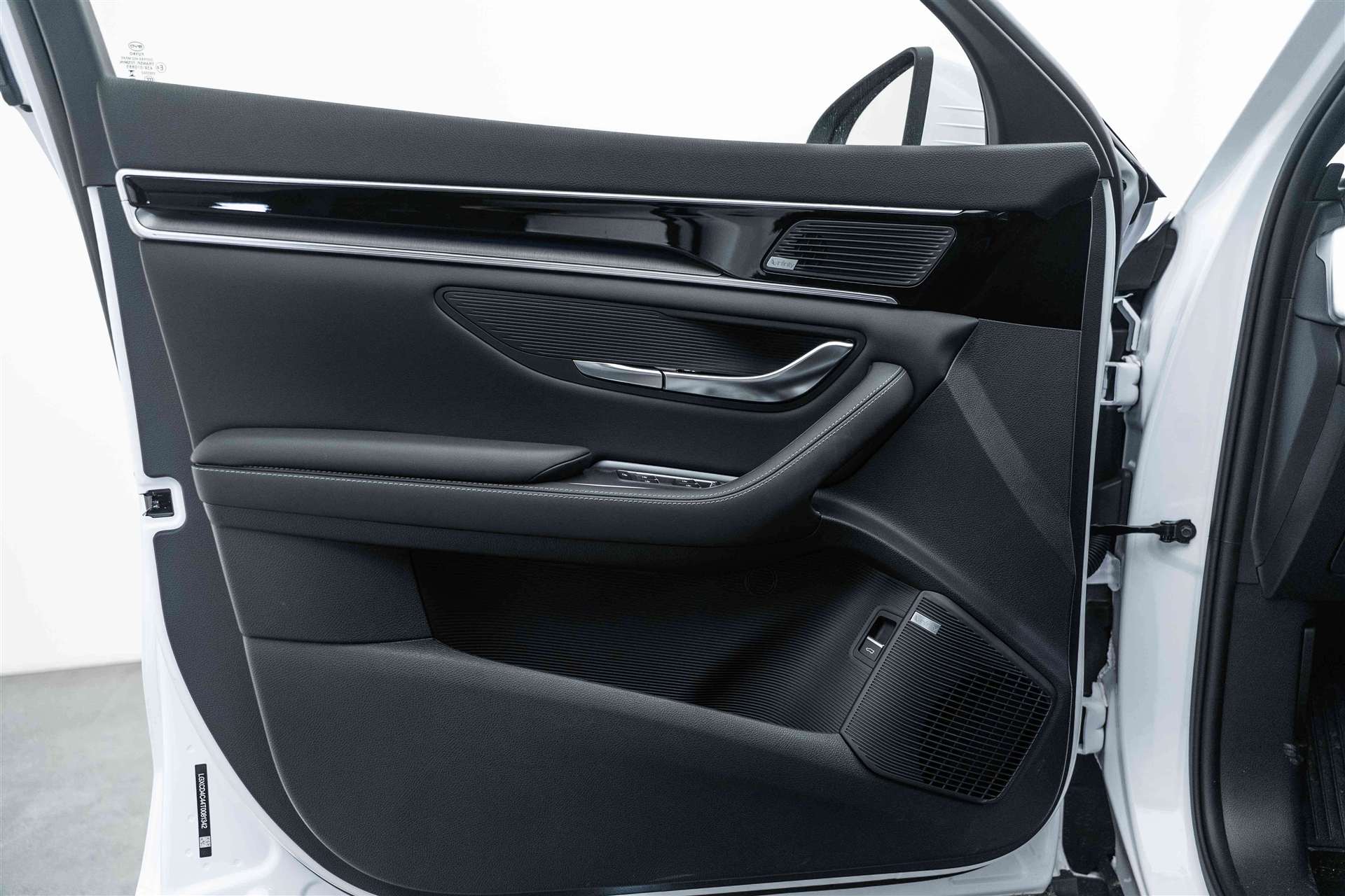BYD Seal U DM-i PHEV Design AWD 324PS Automat-image-6