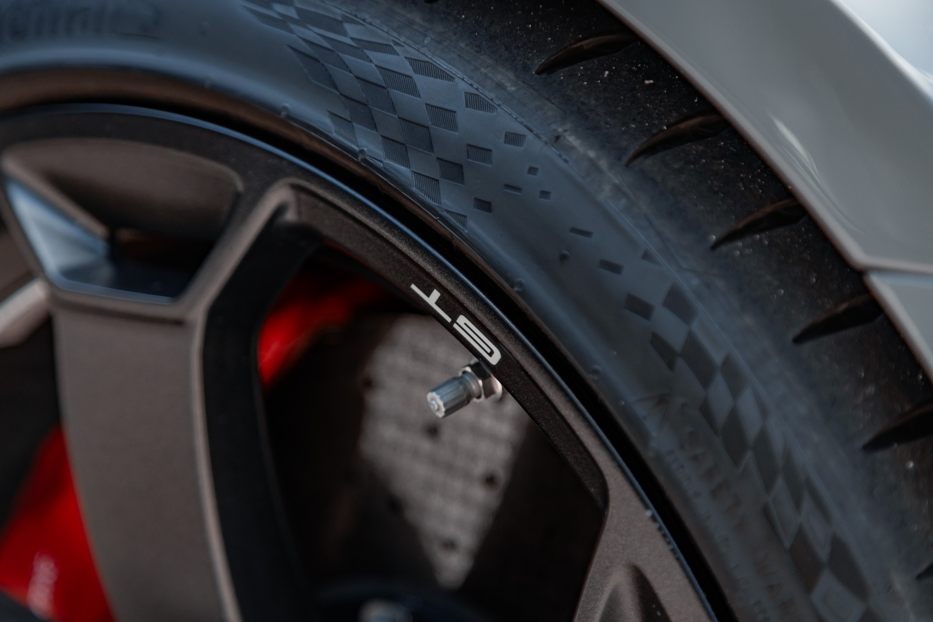 AUDI RS6 Avant GT 4.0 TFS quattro 1 of 660-image-10
