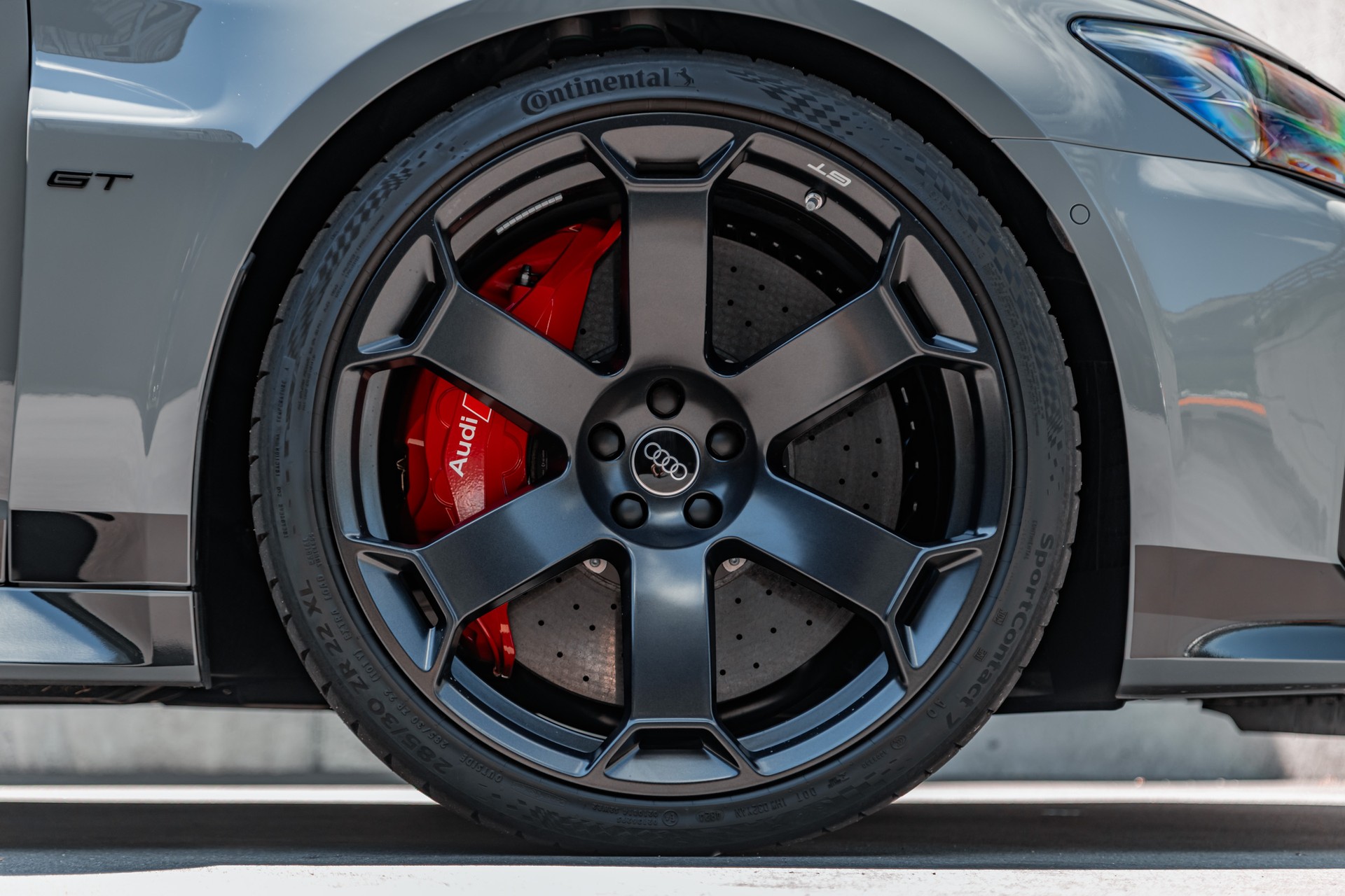 AUDI RS6 Avant GT 4.0 TFS quattro 1 of 660-image-8