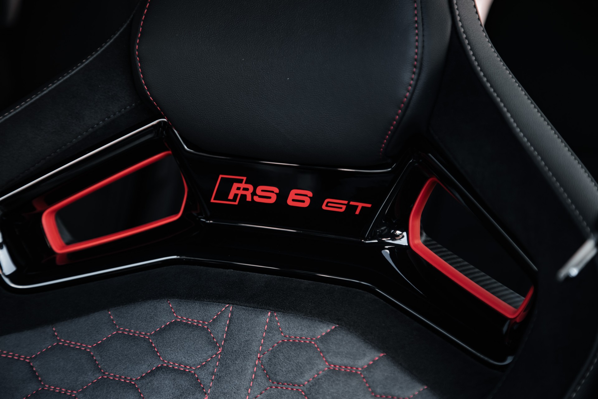 AUDI RS6 Avant GT 4.0 TFS quattro 1 of 660-image-20