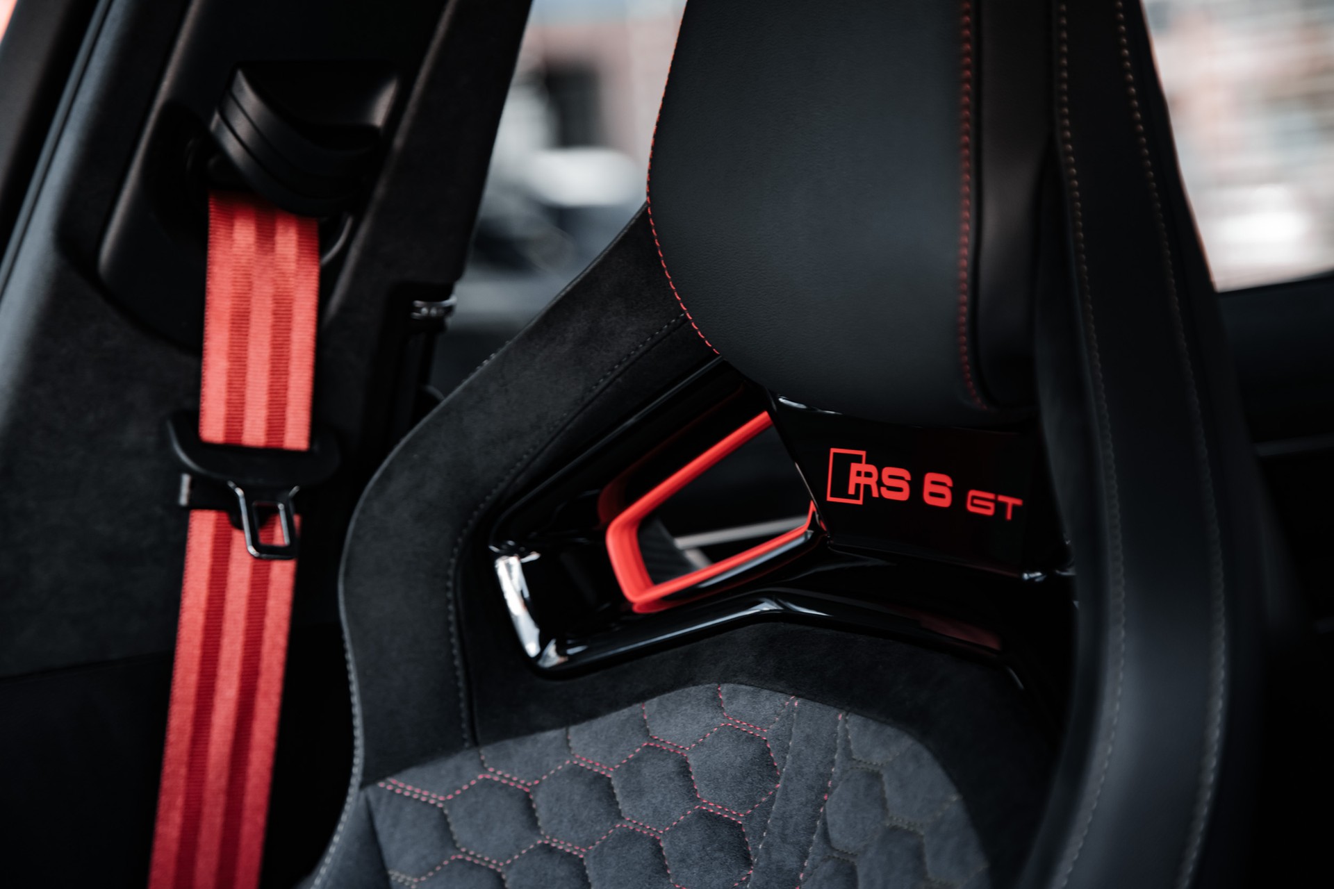 AUDI RS6 Avant GT 4.0 TFS quattro 1 of 660-image-24
